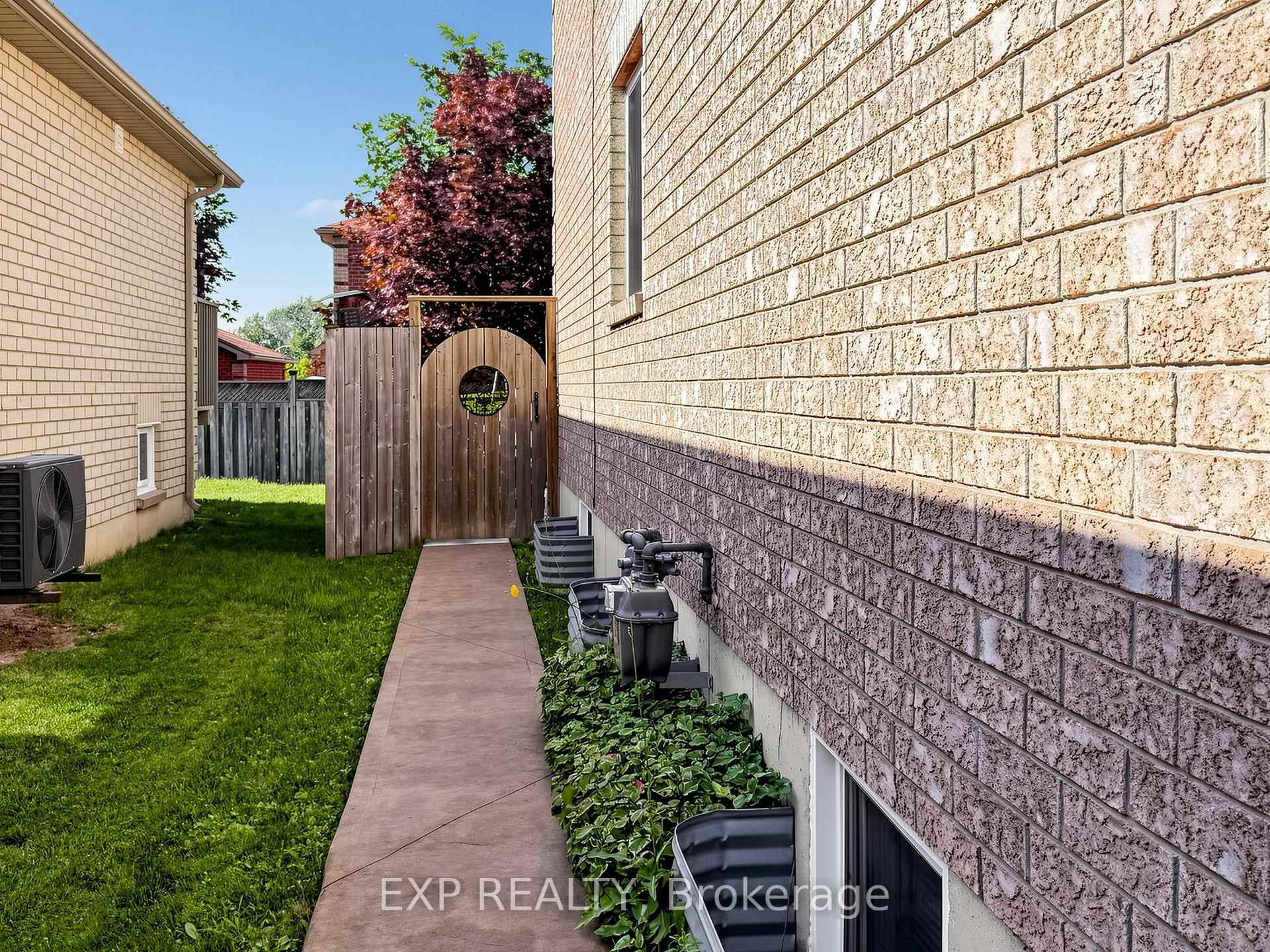Photo 41 of 6 Booth Lane, Barrie, Painswick South — HOMEH
