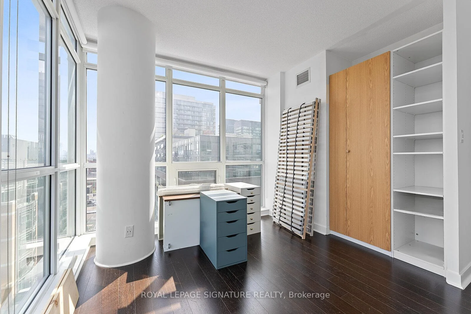 Photo 42 of Unit 904, 1171 Queen Street W, Toronto, Little Portugal — HOMEH