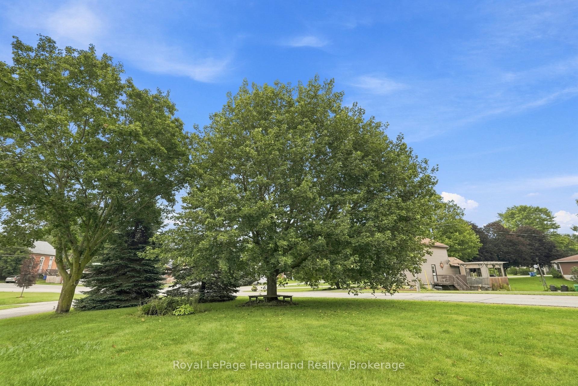 Photo 3 of 1041 Main Street, Howick — HOMEH
