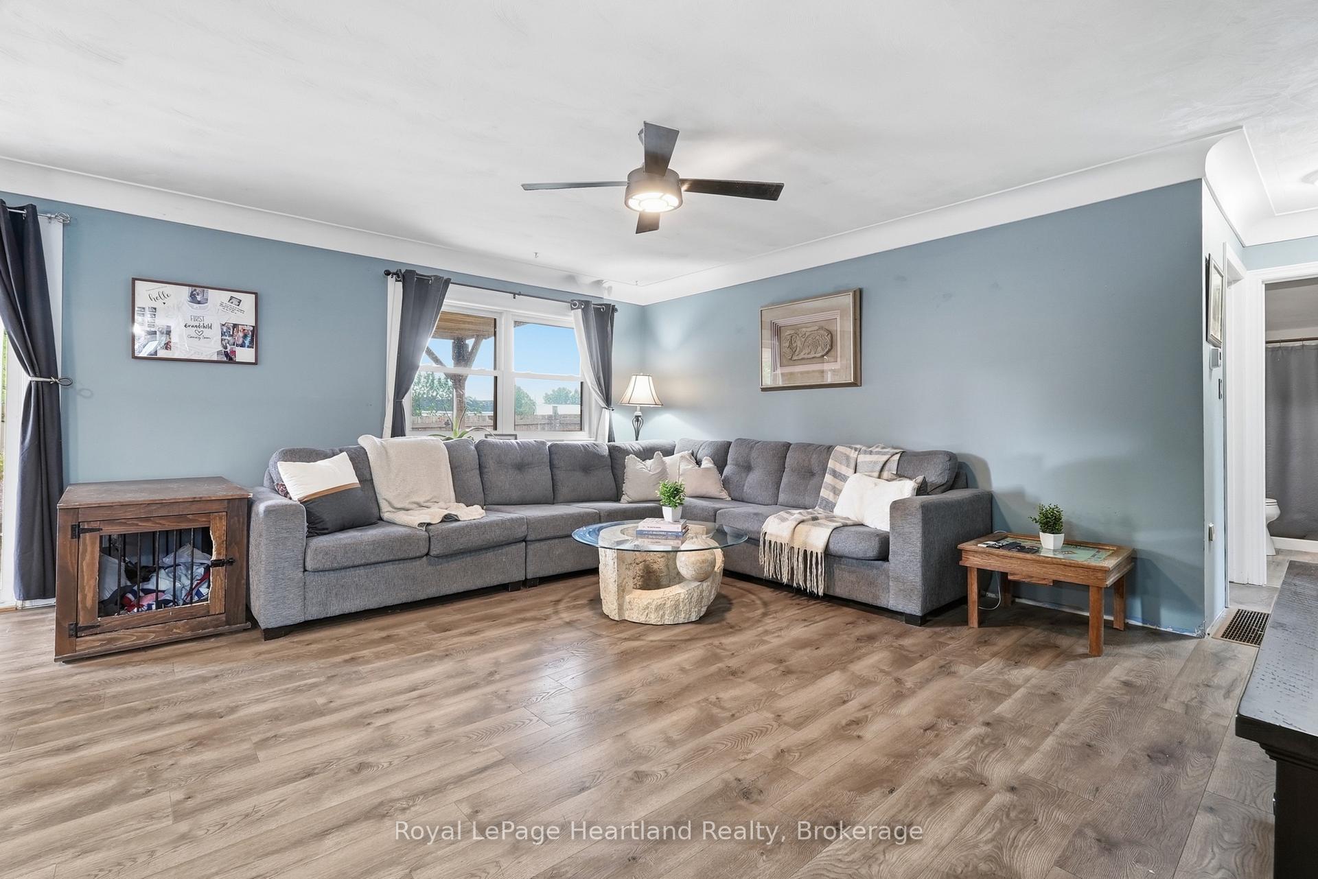 Photo 8 of 1041 Main Street, Howick — HOMEH