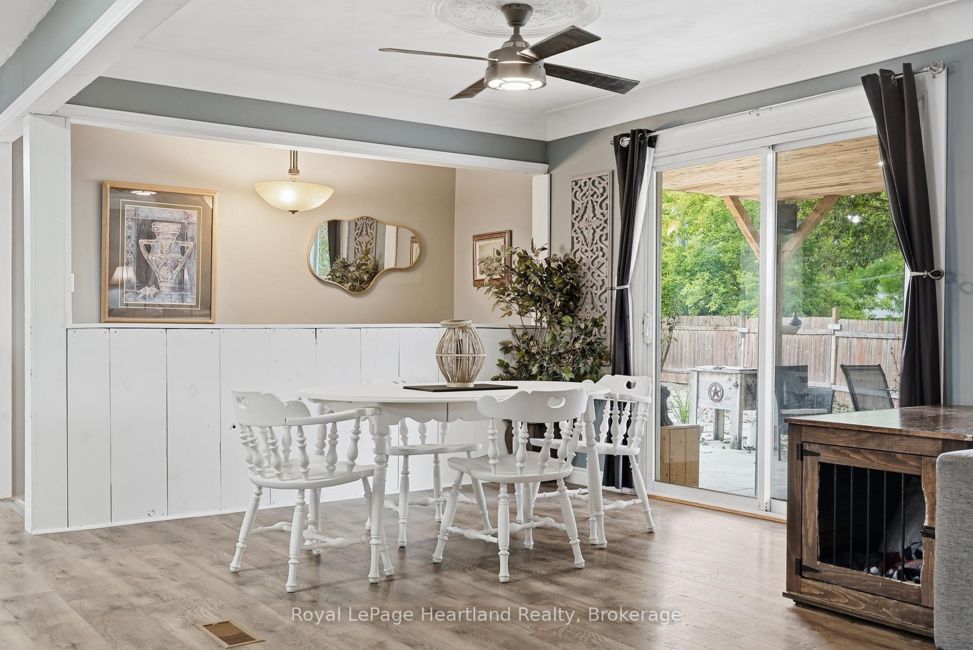 Photo 11 of 1041 Main Street, Howick — HOMEH
