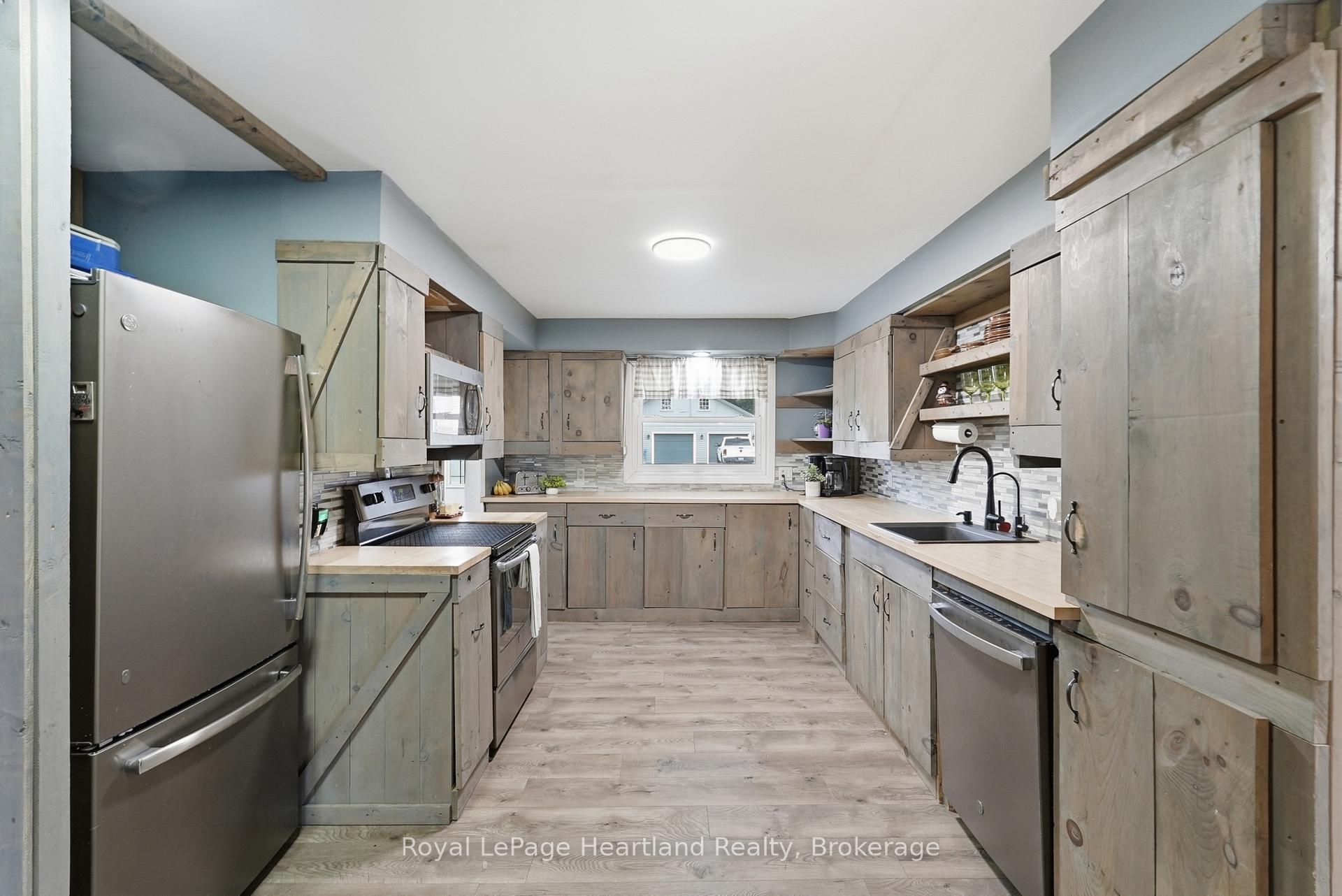 Photo 14 of 1041 Main Street, Howick — HOMEH