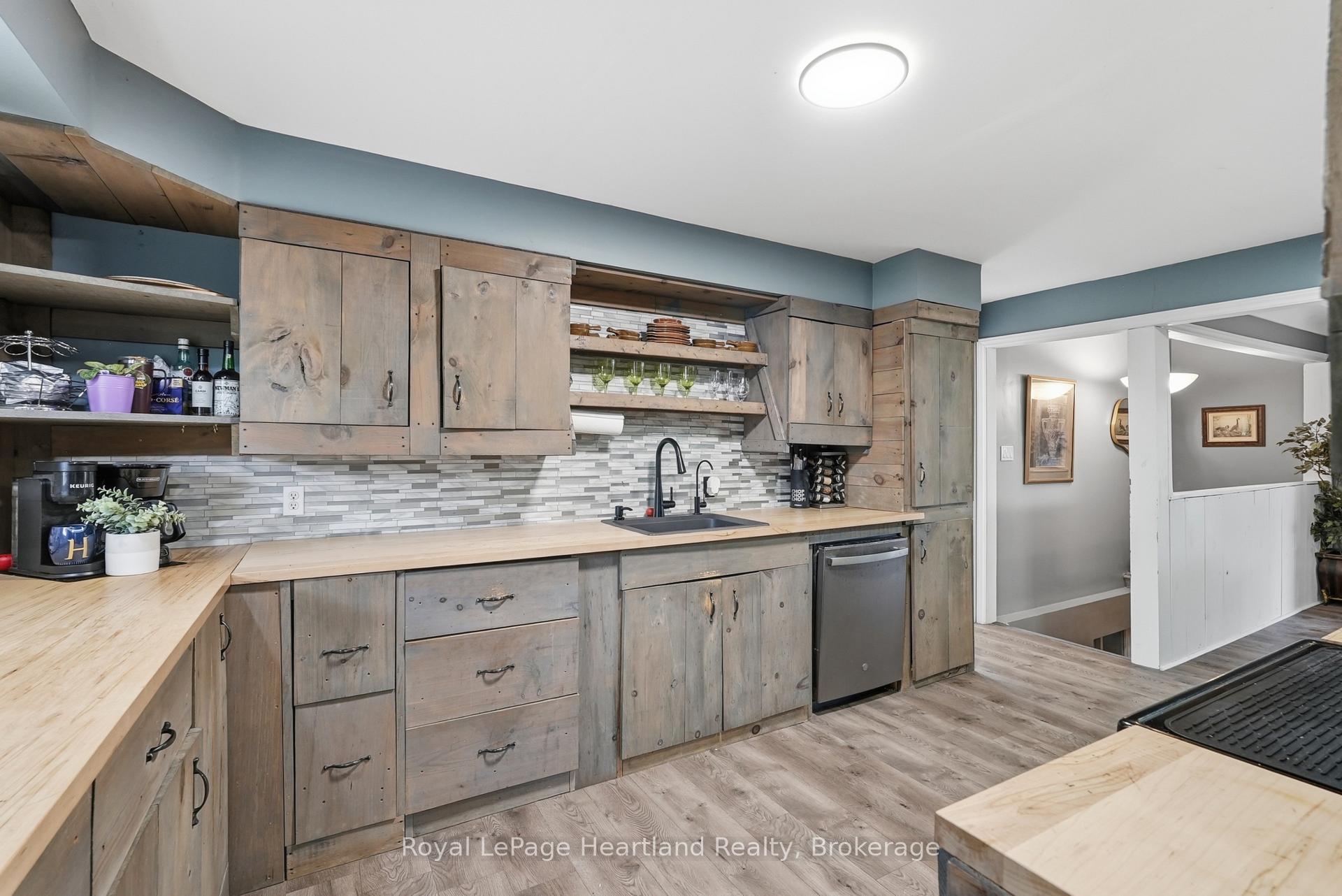 Photo 15 of 1041 Main Street, Howick — HOMEH