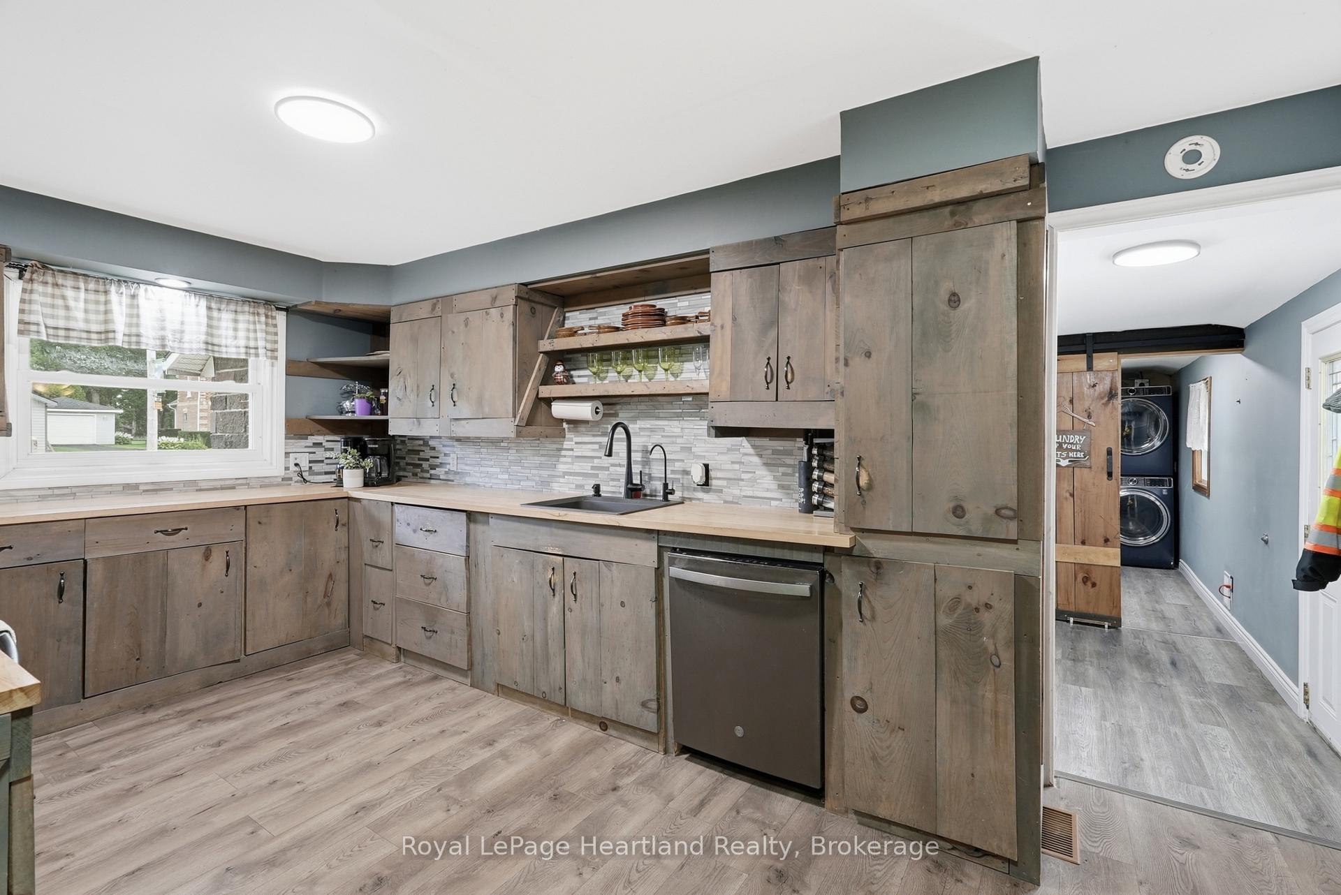 Photo 17 of 1041 Main Street, Howick — HOMEH