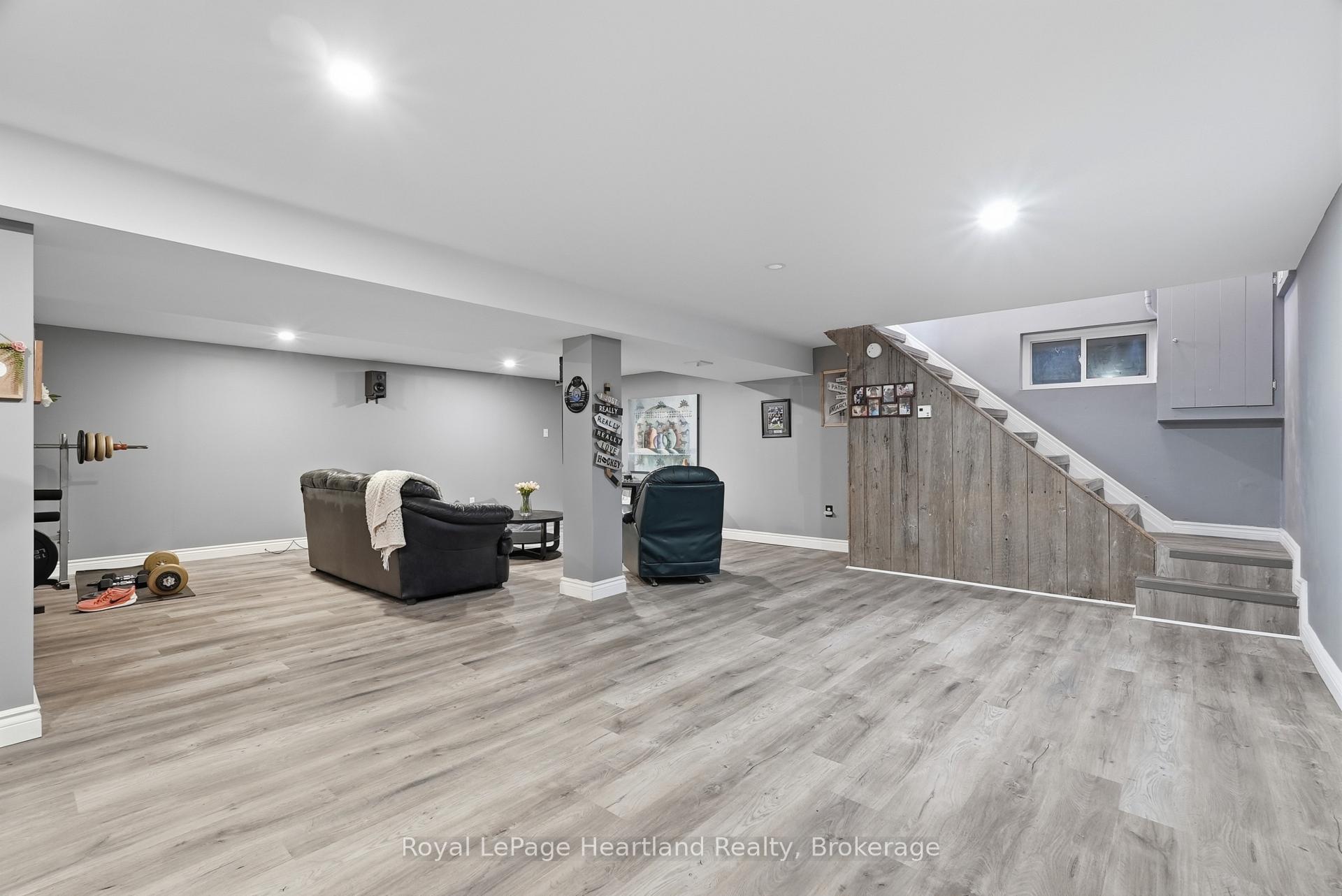Photo 24 of 1041 Main Street, Howick — HOMEH