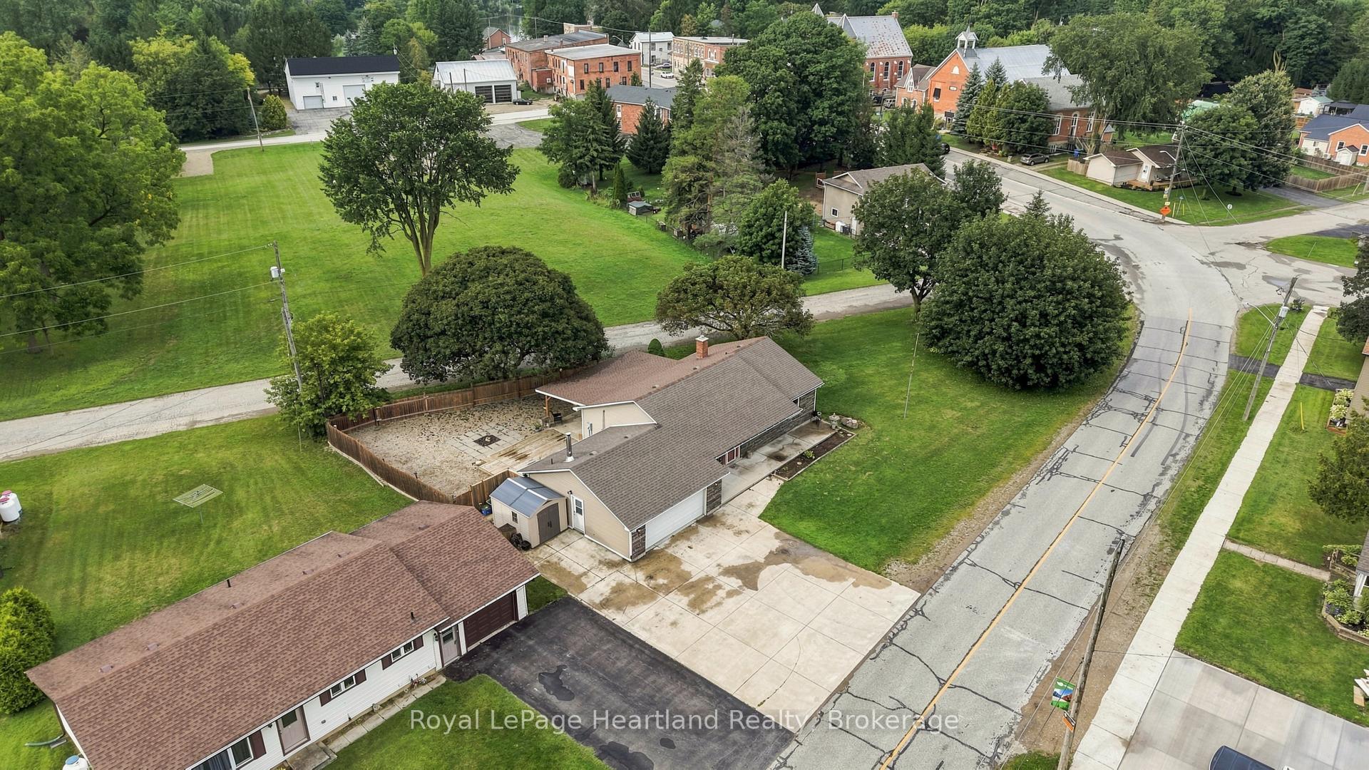 Photo 38 of 1041 Main Street, Howick — HOMEH