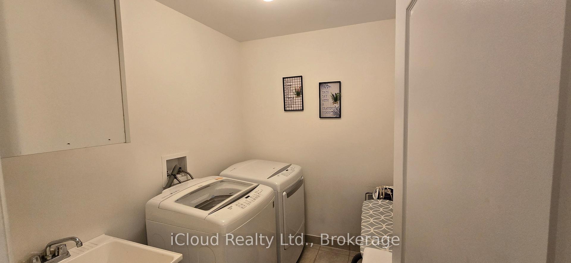 Photo 12 of 18 Stedford Crescent, Brampton, Northwest Brampton — HOMEH