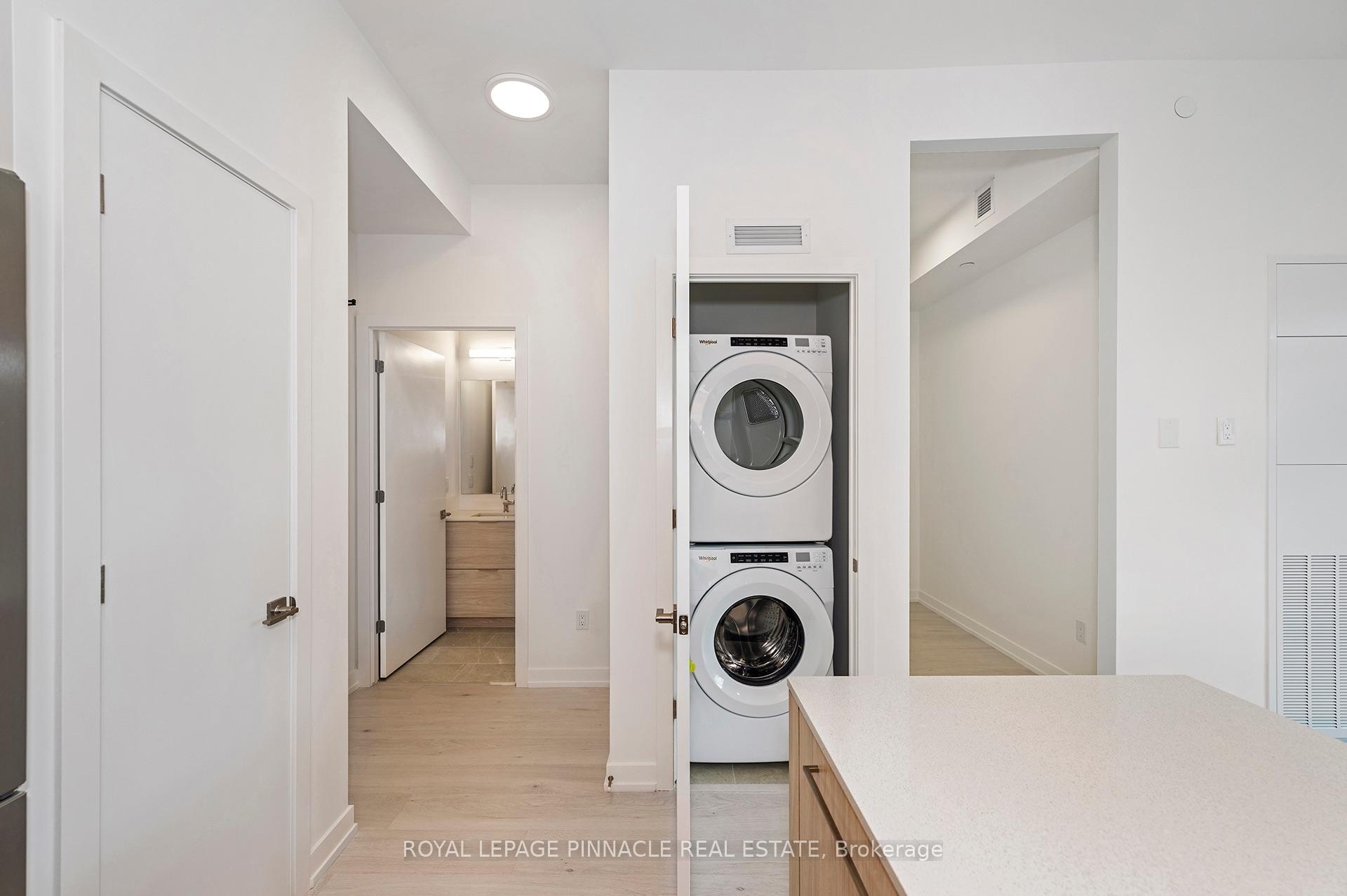 Photo 17 of Unit 403, 2501 Saw Whet Boulevard, Oakville, Glen Abbey — HOMEH