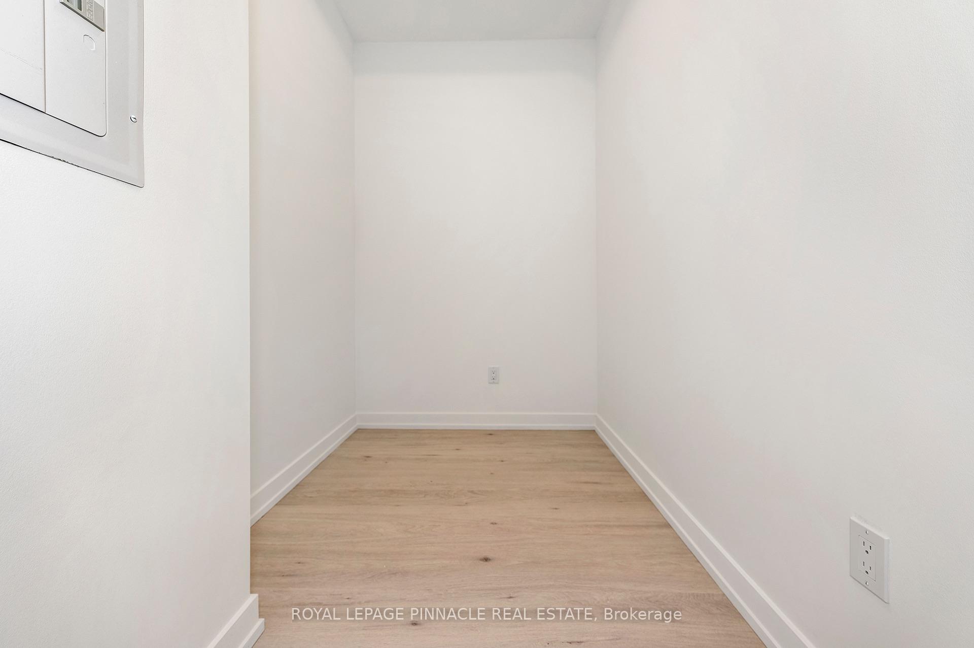 Photo 29 of Unit 403, 2501 Saw Whet Boulevard, Oakville, Glen Abbey — HOMEH