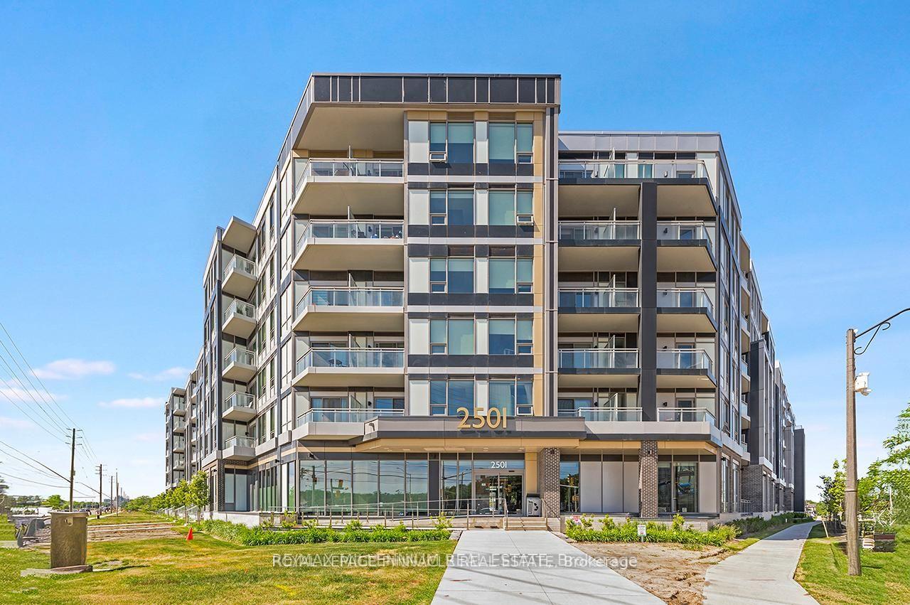 Photo 2 of Unit 403, 2501 Saw Whet Boulevard, Oakville, Glen Abbey — HOMEH
