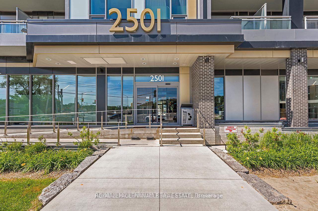 Photo 4 of Unit 403, 2501 Saw Whet Boulevard, Oakville, Glen Abbey — HOMEH