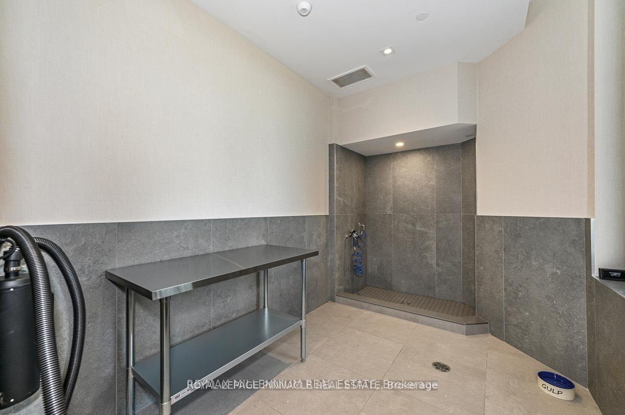 Photo 34 of Unit 403, 2501 Saw Whet Boulevard, Oakville, Glen Abbey — HOMEH