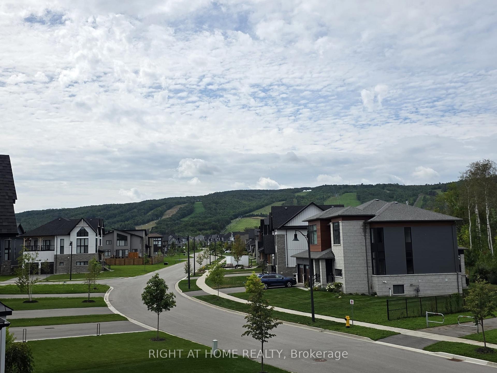 Photo 3 of 149 Springside Crescent, Blue Mountains — HOMEH