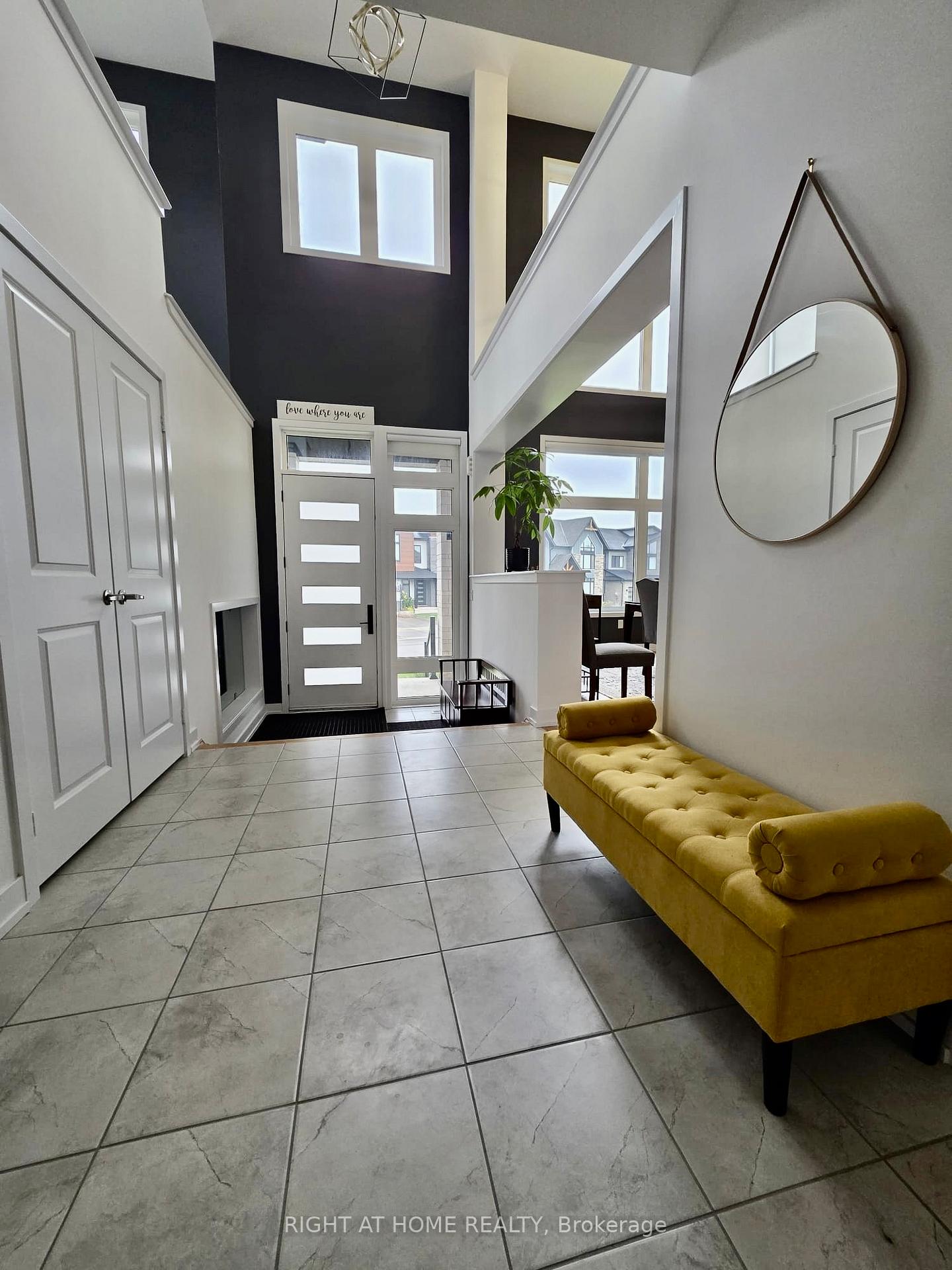 Photo 4 of 149 Springside Crescent, Blue Mountains — HOMEH