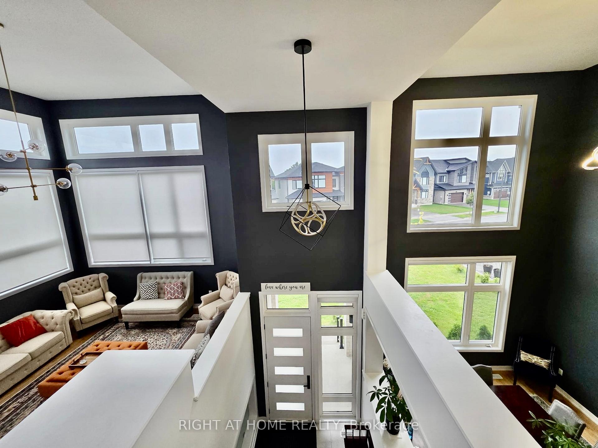 Photo 9 of 149 Springside Crescent, Blue Mountains — HOMEH