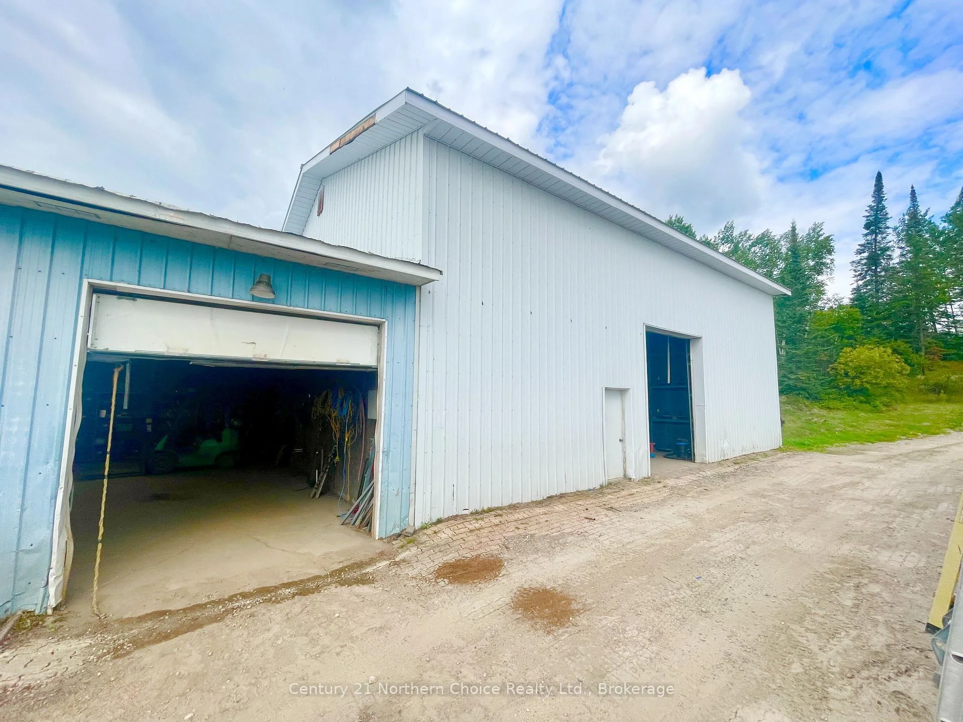 Photo 40 of 1207 594 Highway, Kenora Remote Area, Oxdrift — HOMEH