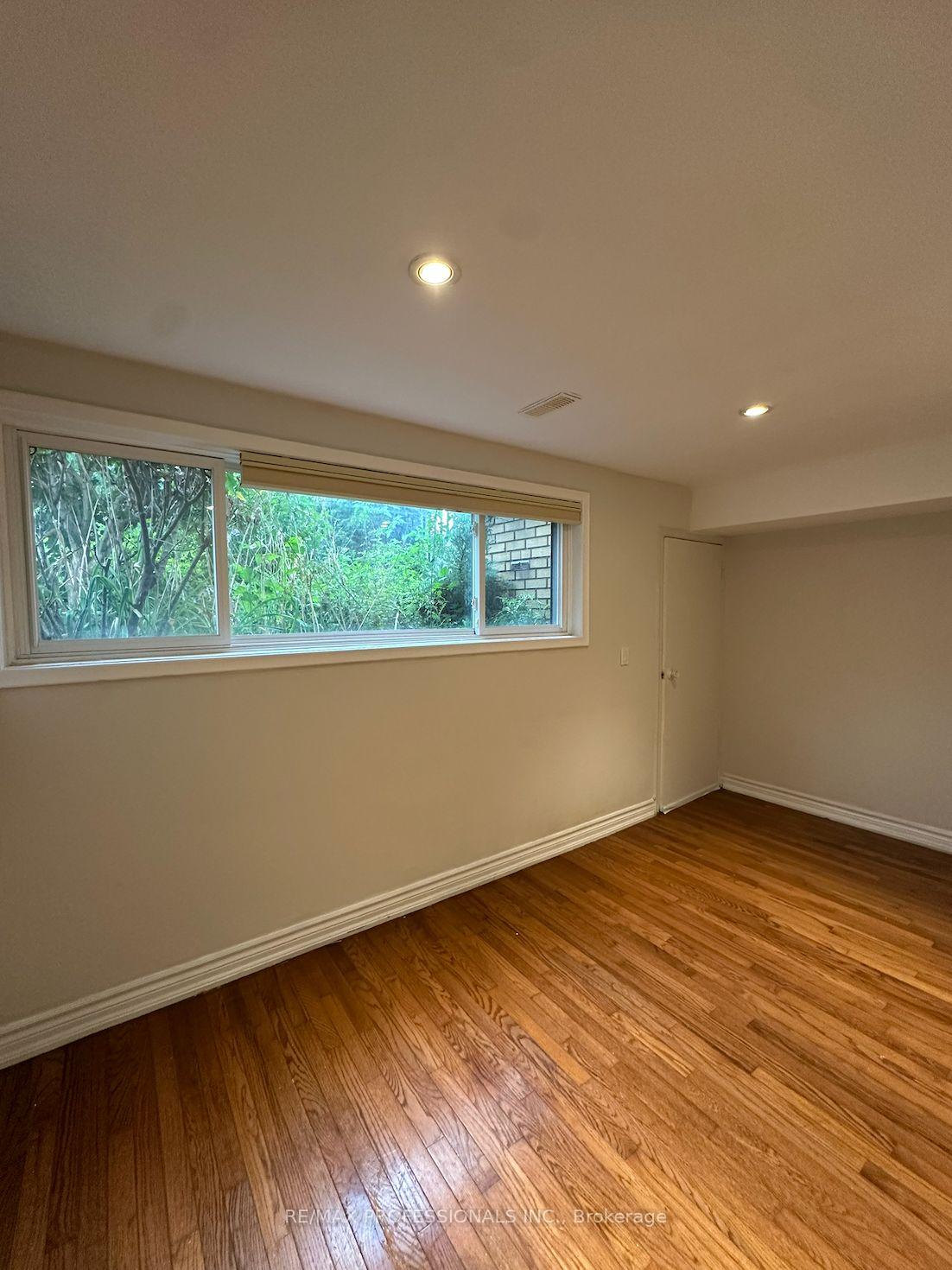 Photo 7 of Unit Basement, 30 Woodbury Road, Etobicoke, Alderwood — HOMEH