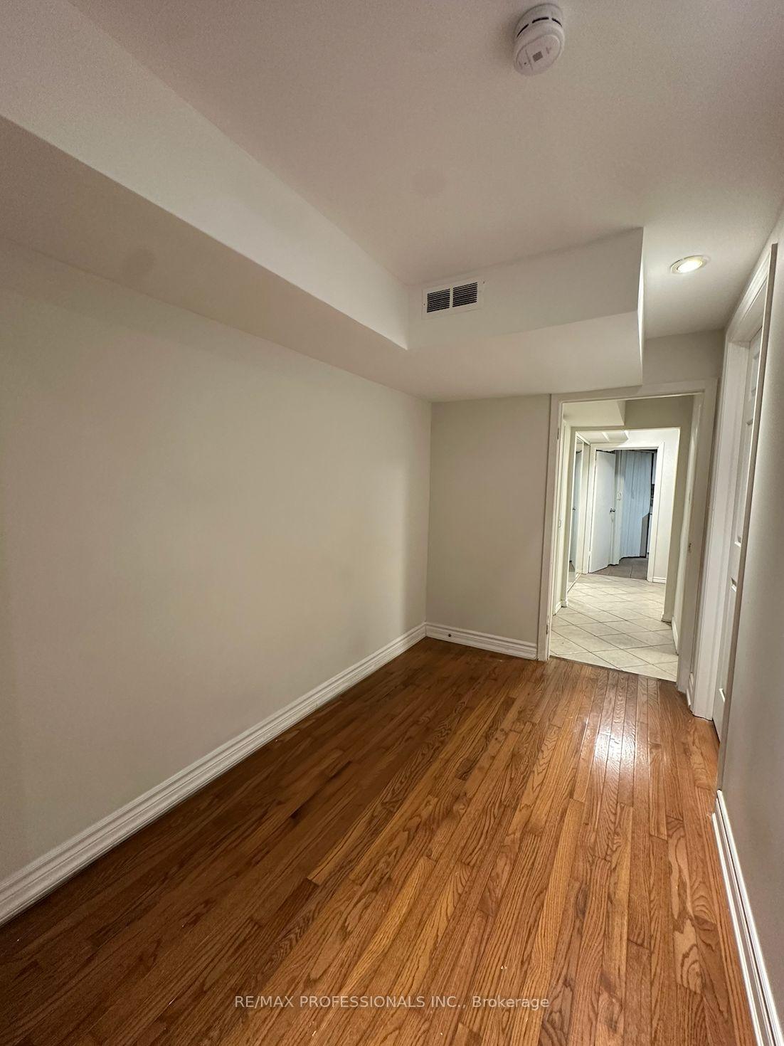 Photo 8 of Unit Basement, 30 Woodbury Road, Etobicoke, Alderwood — HOMEH