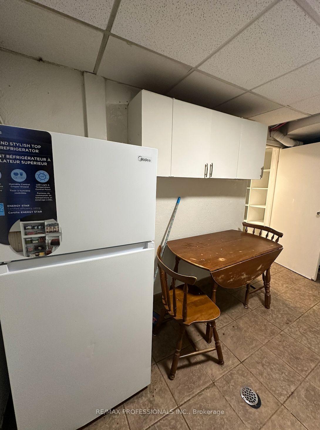 Photo 14 of Unit Basement, 30 Woodbury Road, Etobicoke, Alderwood — HOMEH