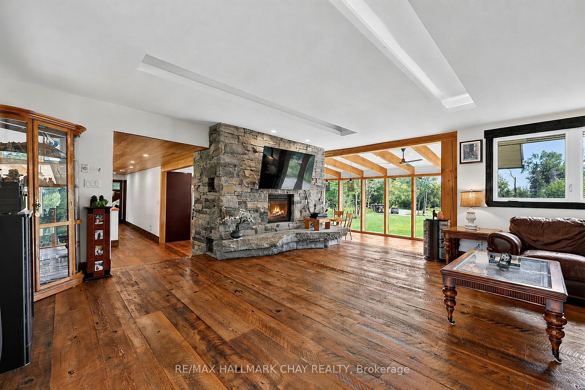 Photo 15 of 1507 Hendrie Road, Springwater, Rural Springwater — HOMEH