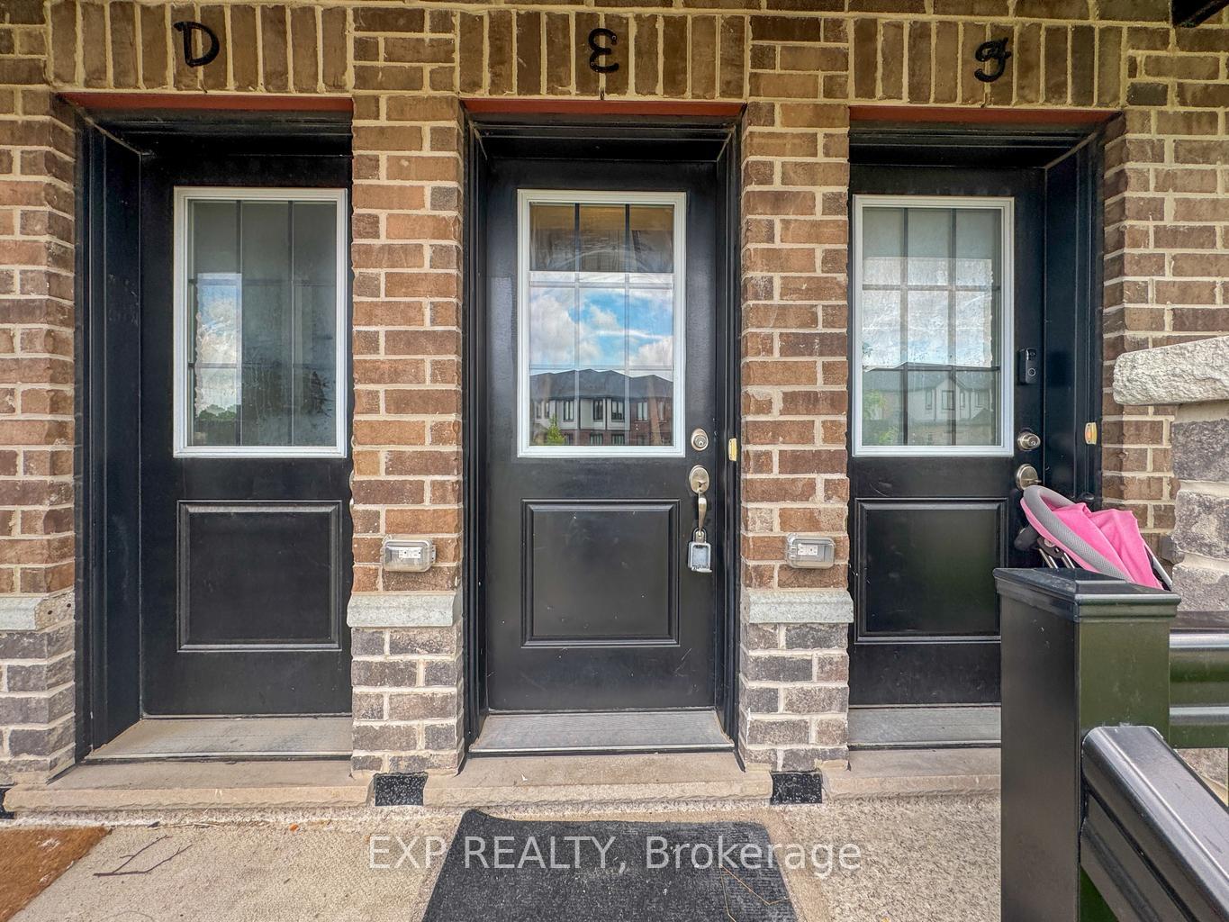 Photo 6 of Unit E, 150 Rochefort Street E, Kitchener, Huron Park — HOMEH