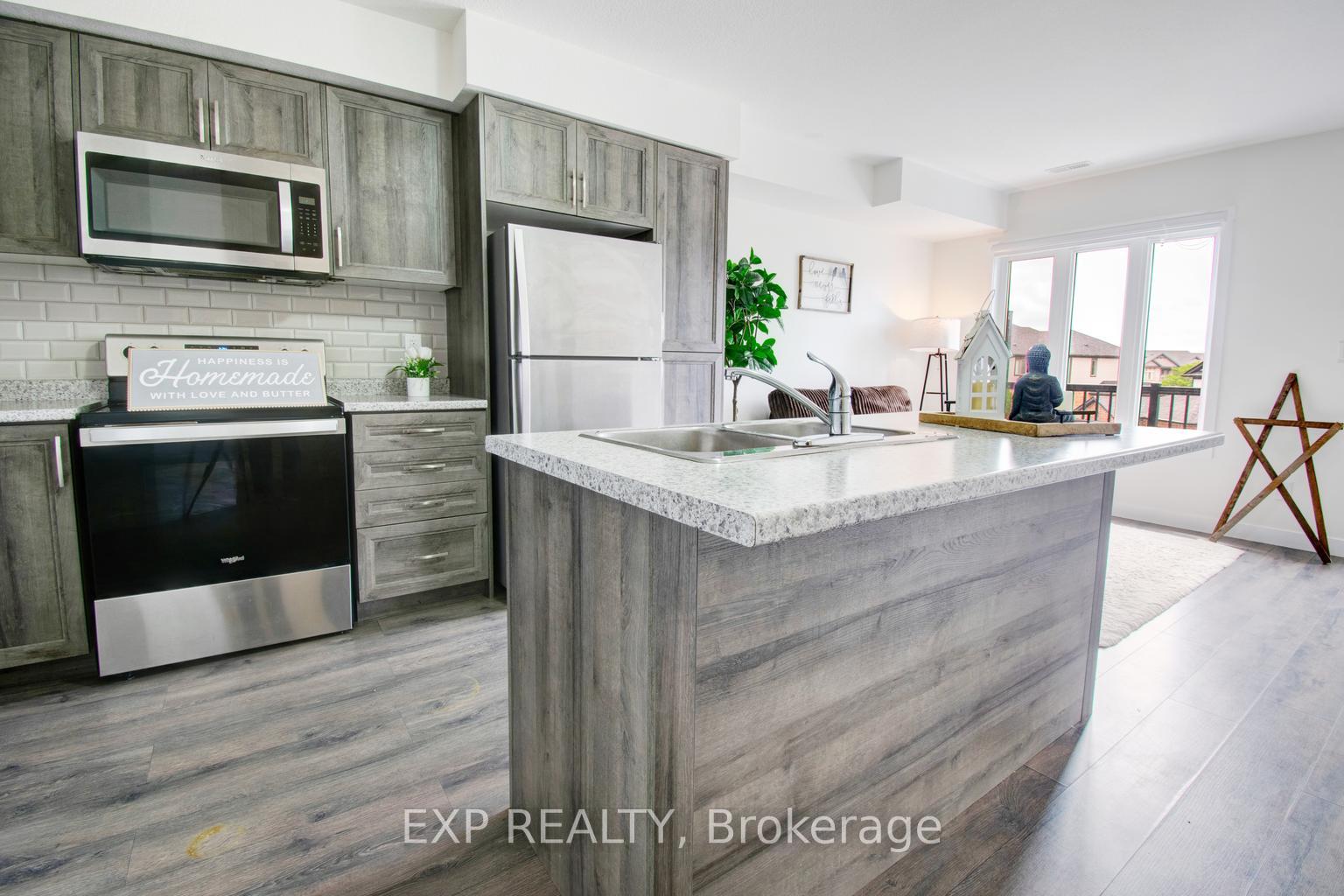 Photo 9 of Unit E, 150 Rochefort Street E, Kitchener, Huron Park — HOMEH