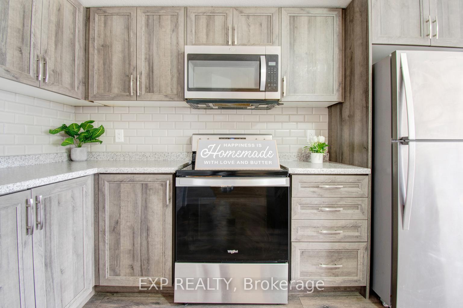 Photo 10 of Unit E, 150 Rochefort Street E, Kitchener, Huron Park — HOMEH