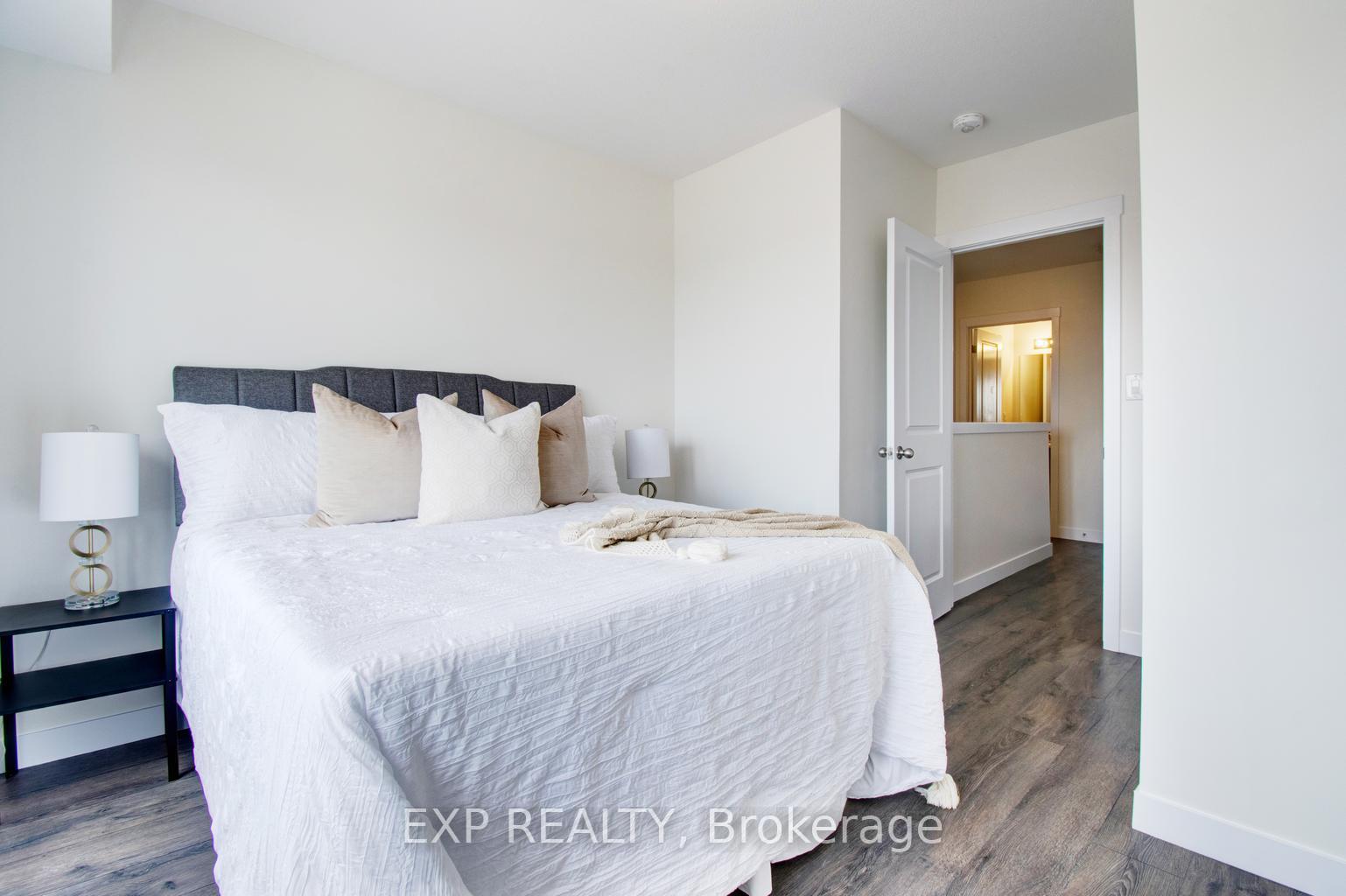 Photo 33 of Unit E, 150 Rochefort Street E, Kitchener, Huron Park — HOMEH