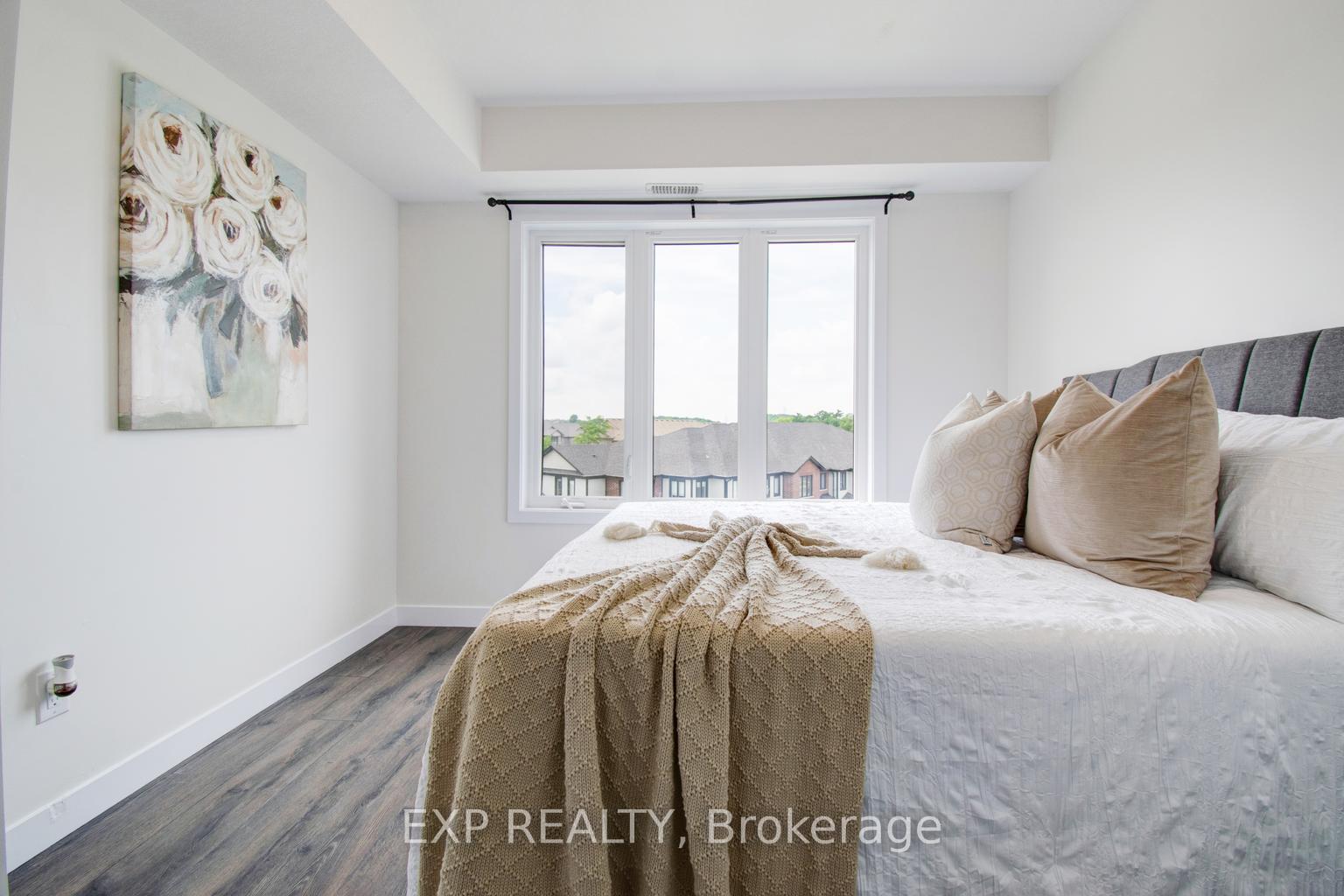Photo 35 of Unit E, 150 Rochefort Street E, Kitchener, Huron Park — HOMEH