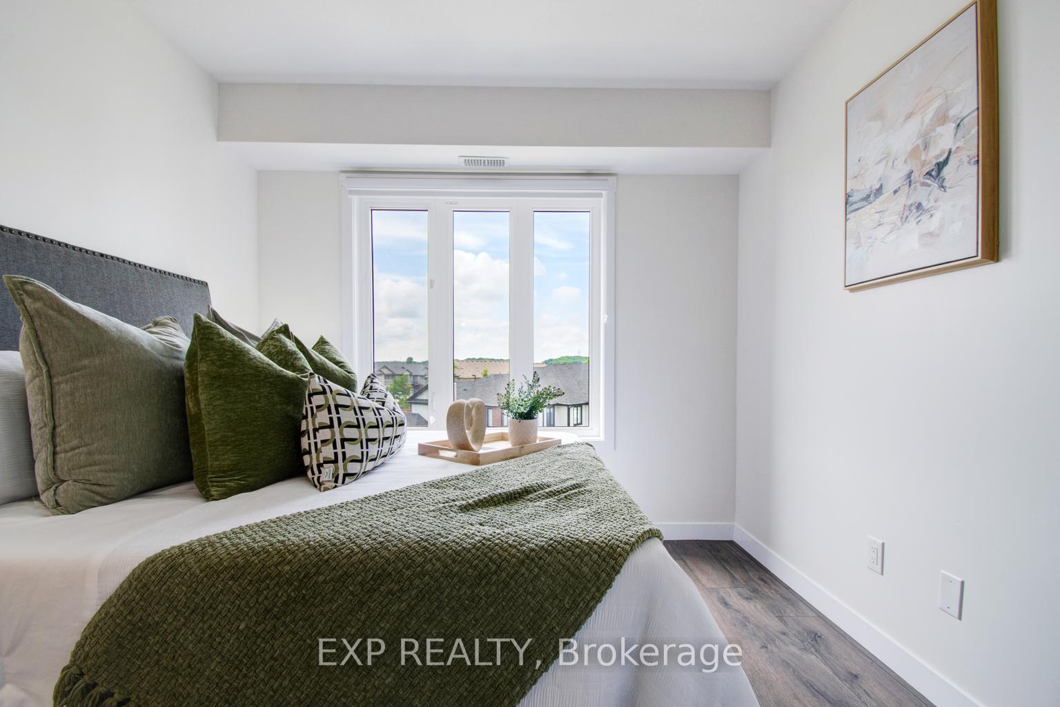 Photo 38 of Unit E, 150 Rochefort Street E, Kitchener, Huron Park — HOMEH
