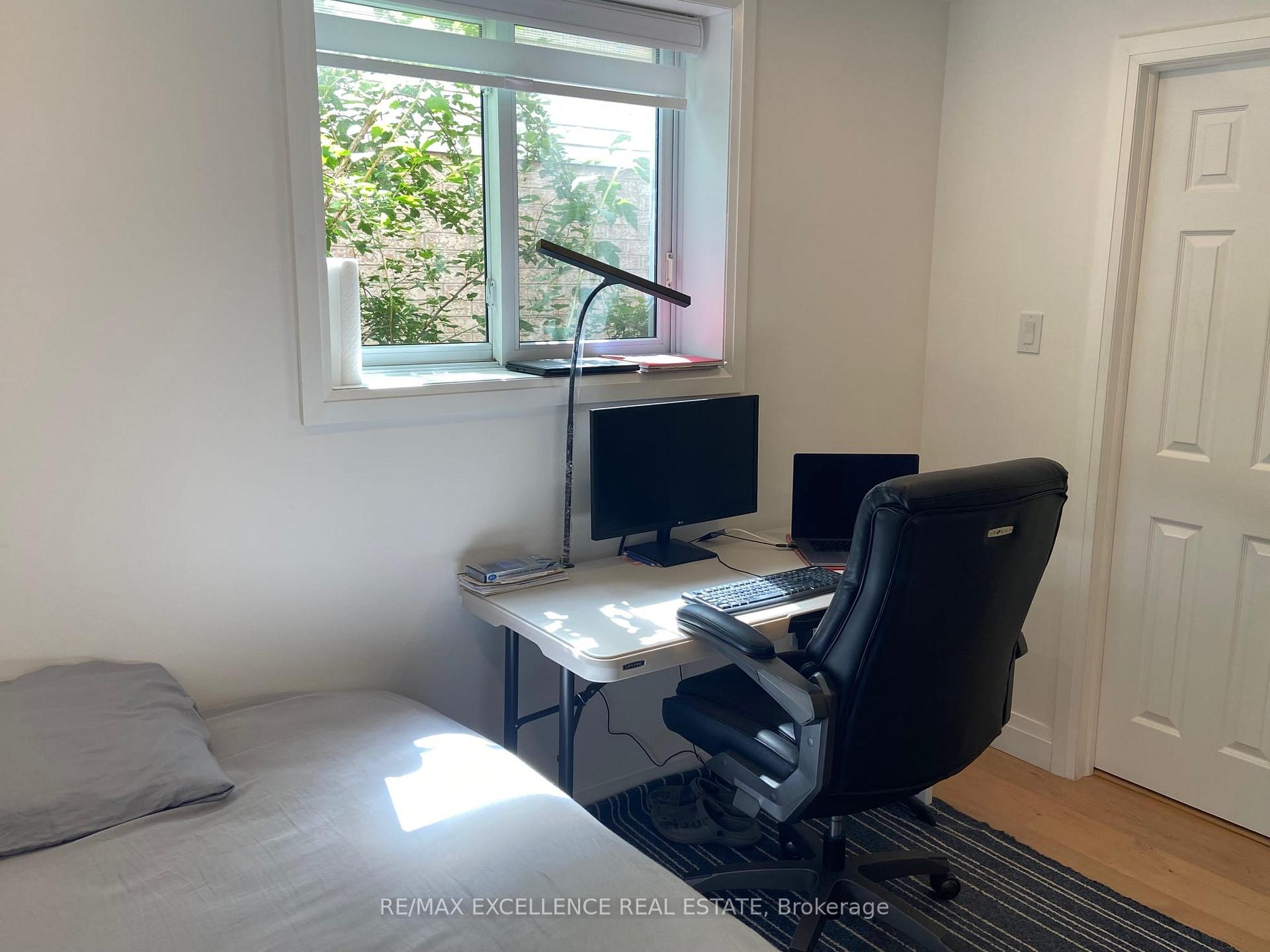 Photo 16 of Unit Walkout Basement, 46 Tradewinds Place, Kitchener, Forest Heights — HOMEH