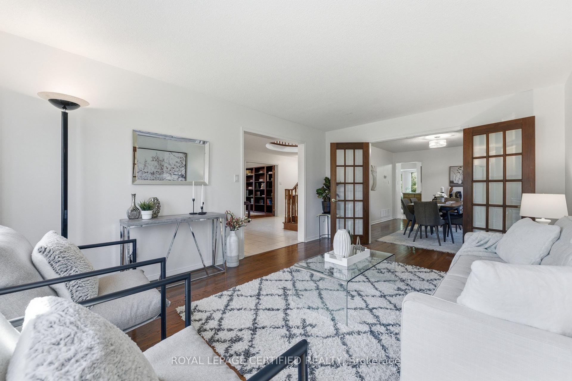 Photo 12 of 5211 Micmac Crescent, Mississauga, Hurontario — HOMEH