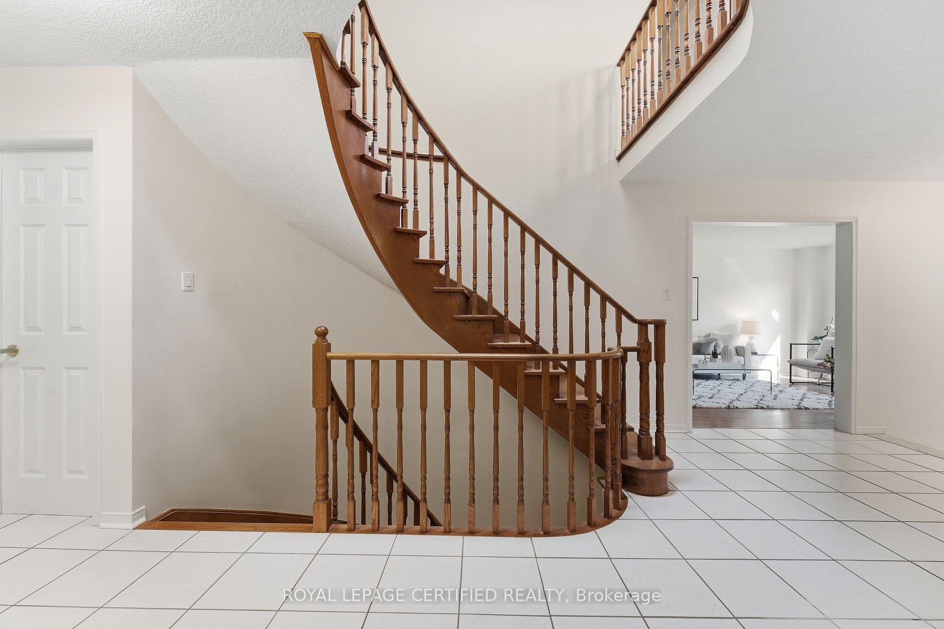 Photo 27 of 5211 Micmac Crescent, Mississauga, Hurontario — HOMEH