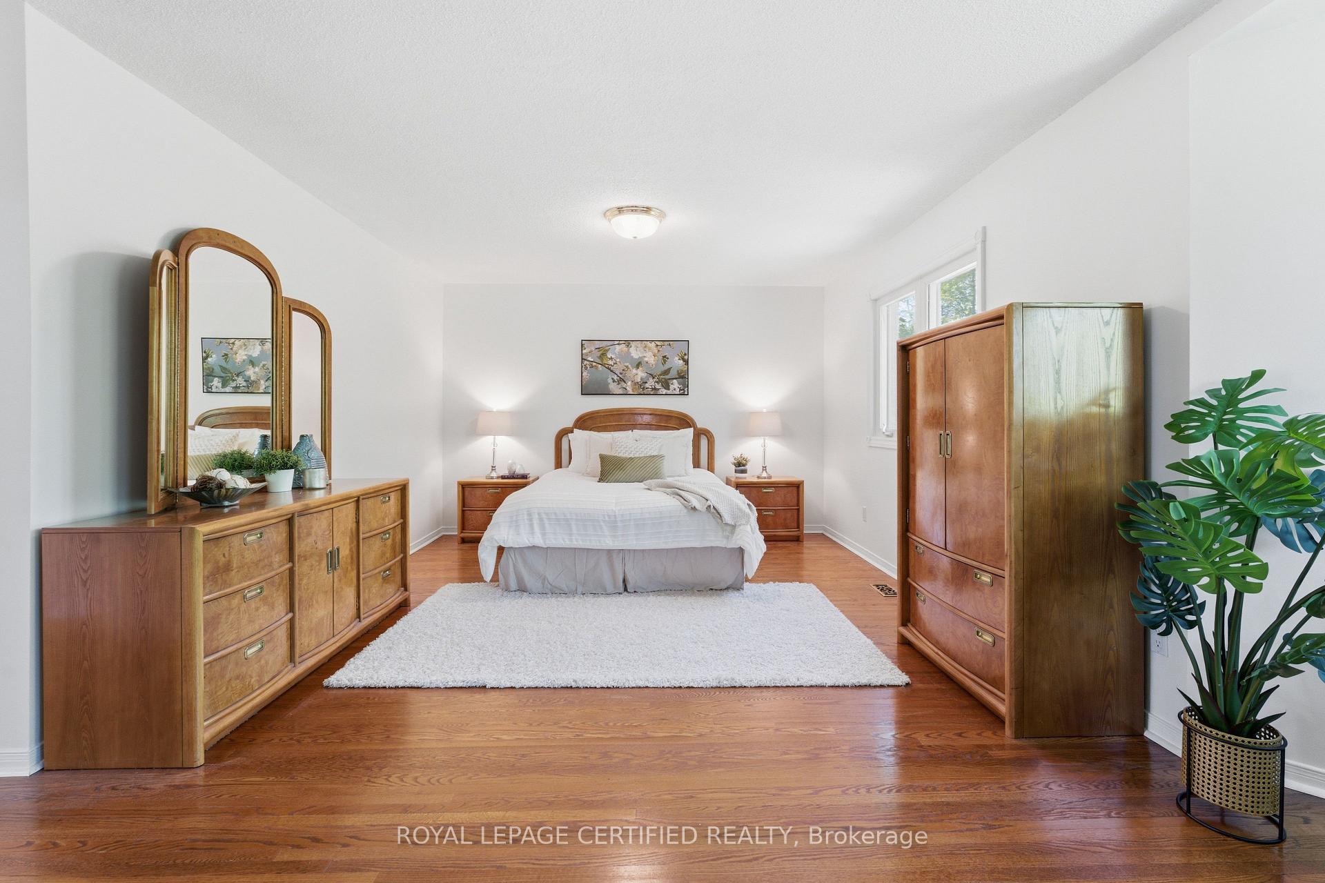 Photo 37 of 5211 Micmac Crescent, Mississauga, Hurontario — HOMEH