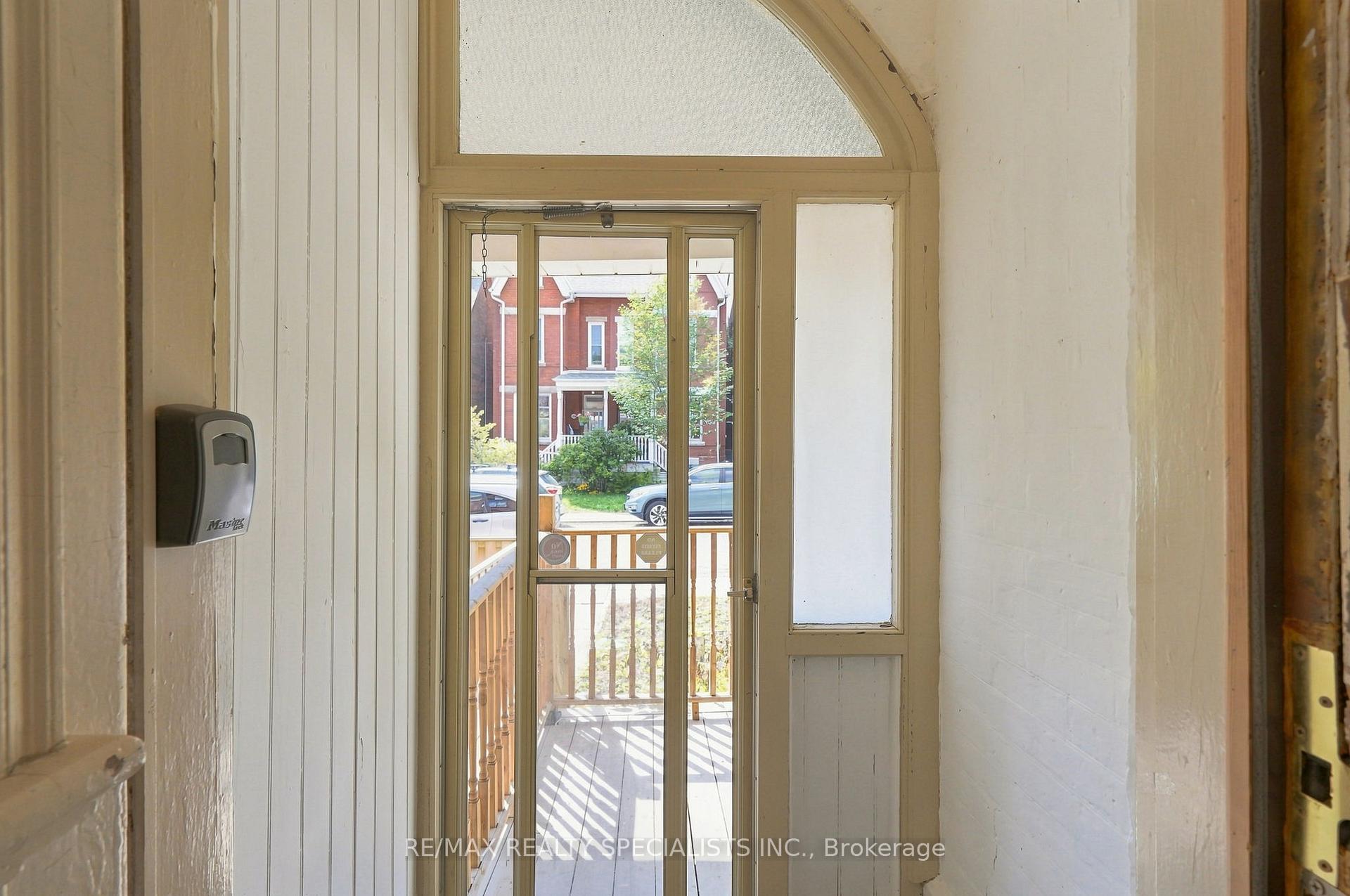 Photo 6 of 201 Concord Avenue, Toronto, Palmerston-Little Italy — HOMEH