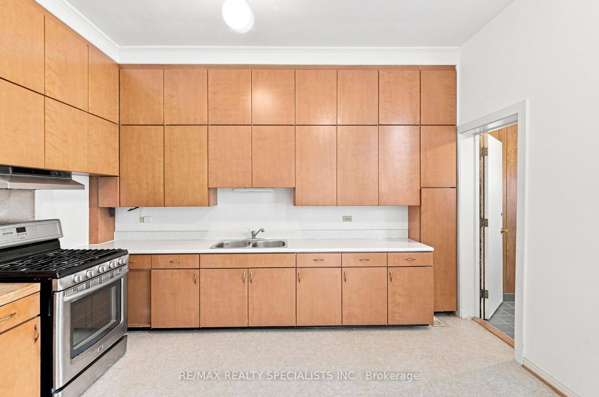 Photo 20 of 201 Concord Avenue, Toronto, Palmerston-Little Italy — HOMEH