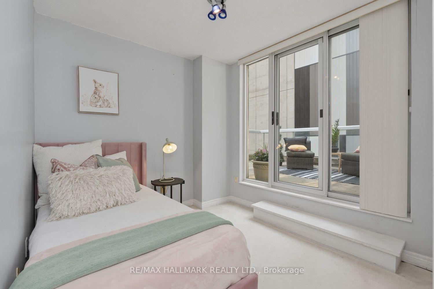 Photo 7 of Unit 310, 43 Eglinton Avenue E, Toronto, Mount Pleasant West — HOMEH