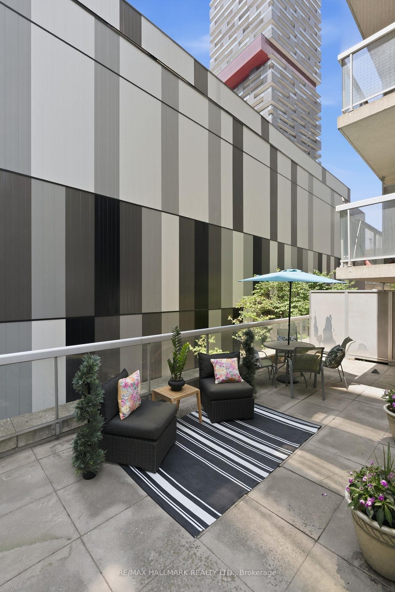 Photo 18 of Unit 310, 43 Eglinton Avenue E, Toronto, Mount Pleasant West — HOMEH