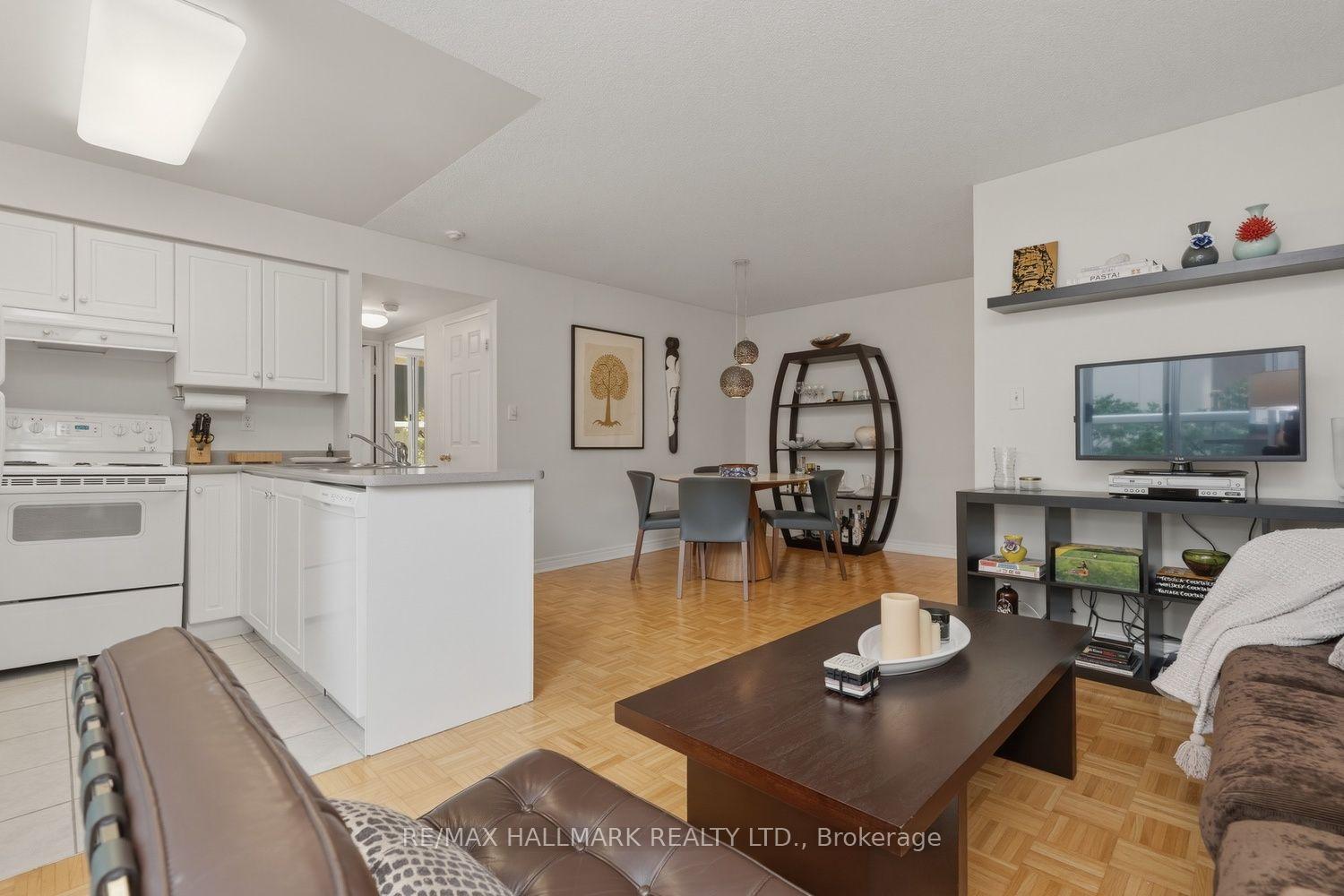 Photo 23 of Unit 310, 43 Eglinton Avenue E, Toronto, Mount Pleasant West — HOMEH