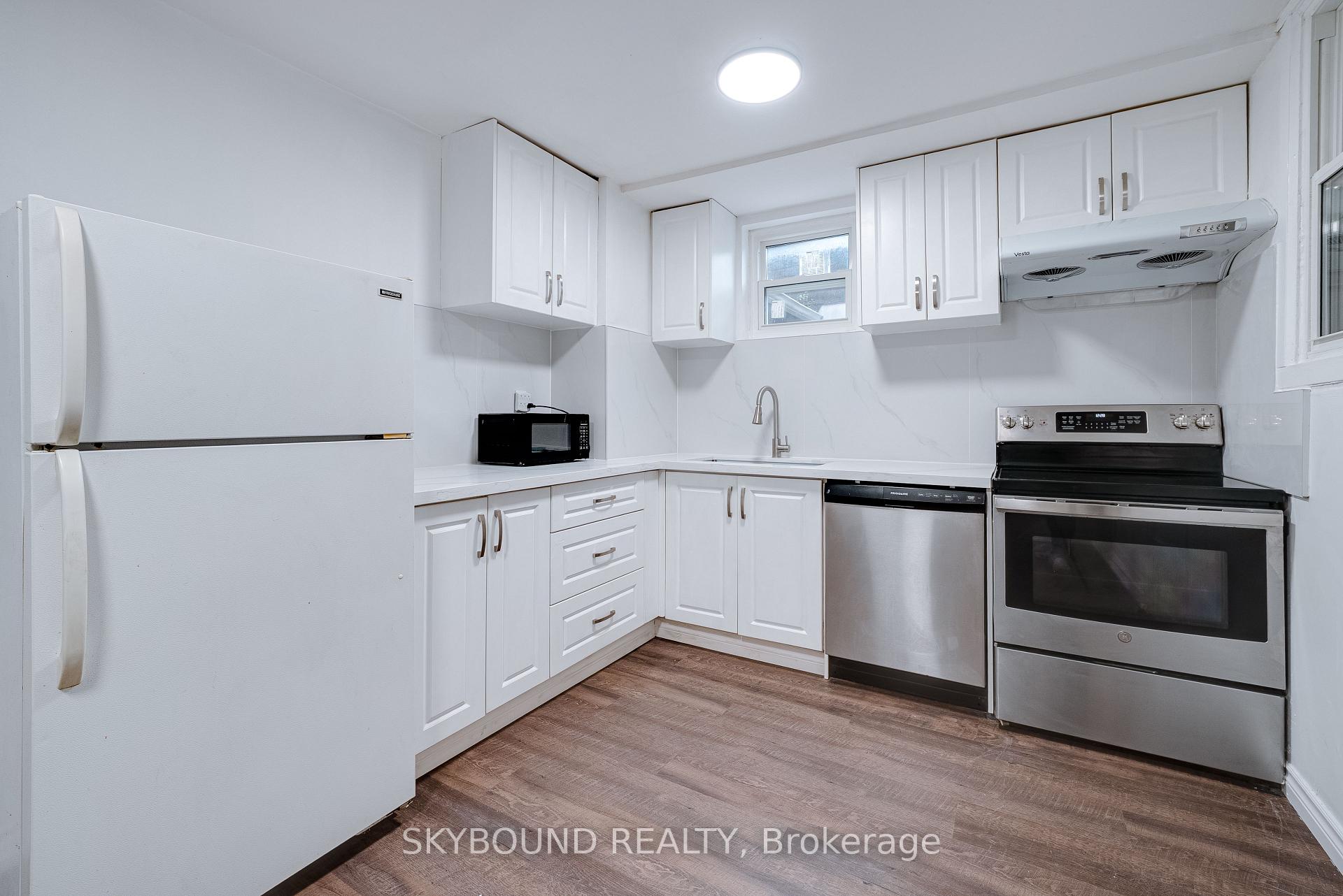 Photo 22 of 43 Craydon Avenue, North York, Mount Dennis — HOMEH