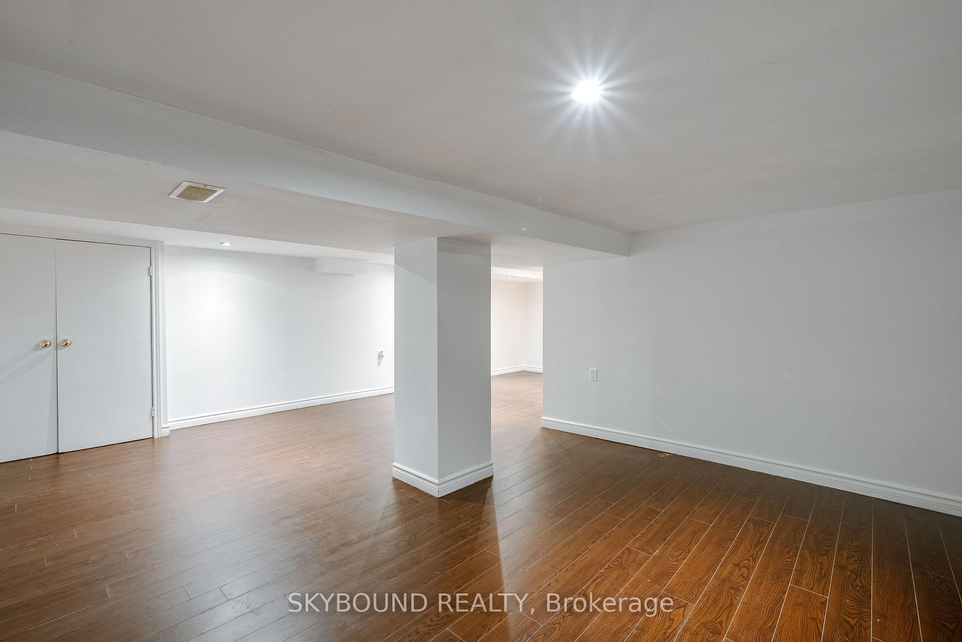 Photo 29 of 43 Craydon Avenue, North York, Mount Dennis — HOMEH
