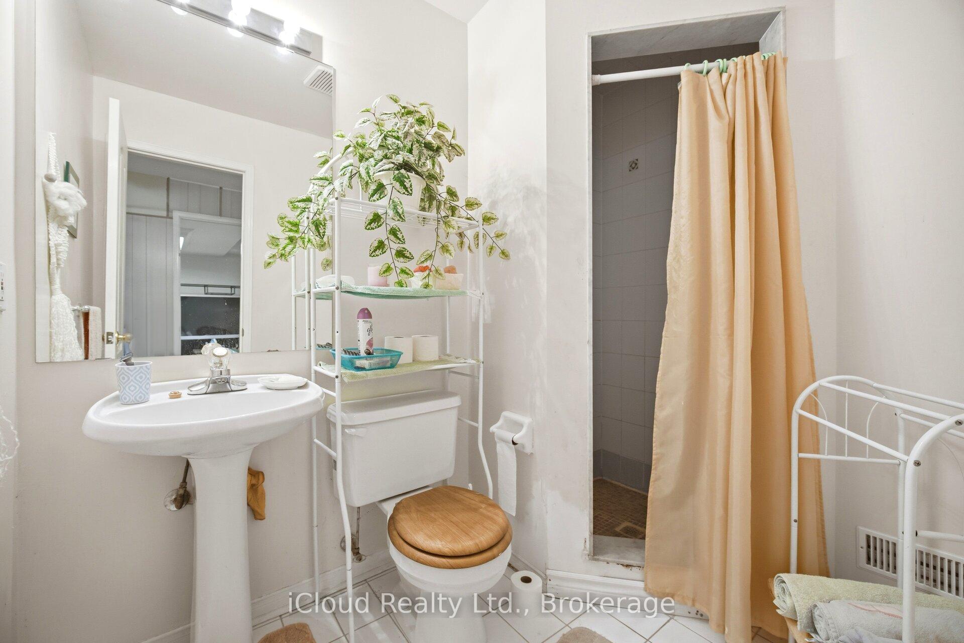 Photo 40 of 6332 Glen Meadows Road, Mississauga, Lisgar — HOMEH