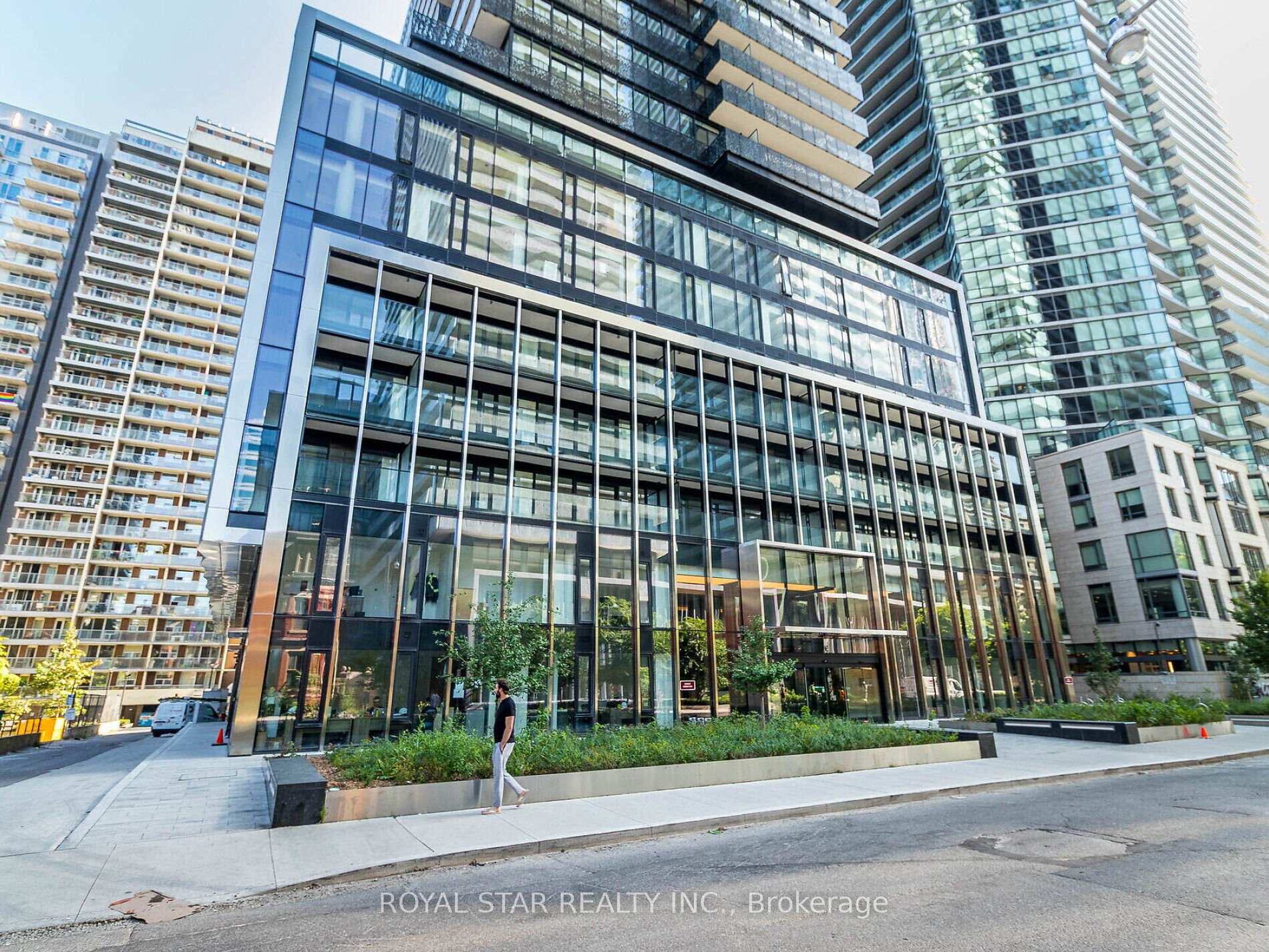 Photo 5 of Unit 2706, 55 Charles Street E, Toronto, Church-Yonge Corridor — HOMEH