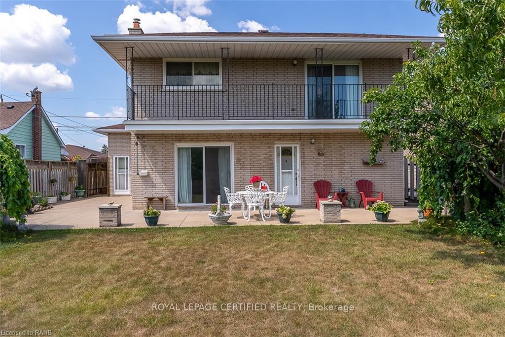 Photo 2 of Unit Lower, 216 Margaret Avenue, Hamilton, Stoney Creek — HOMEH