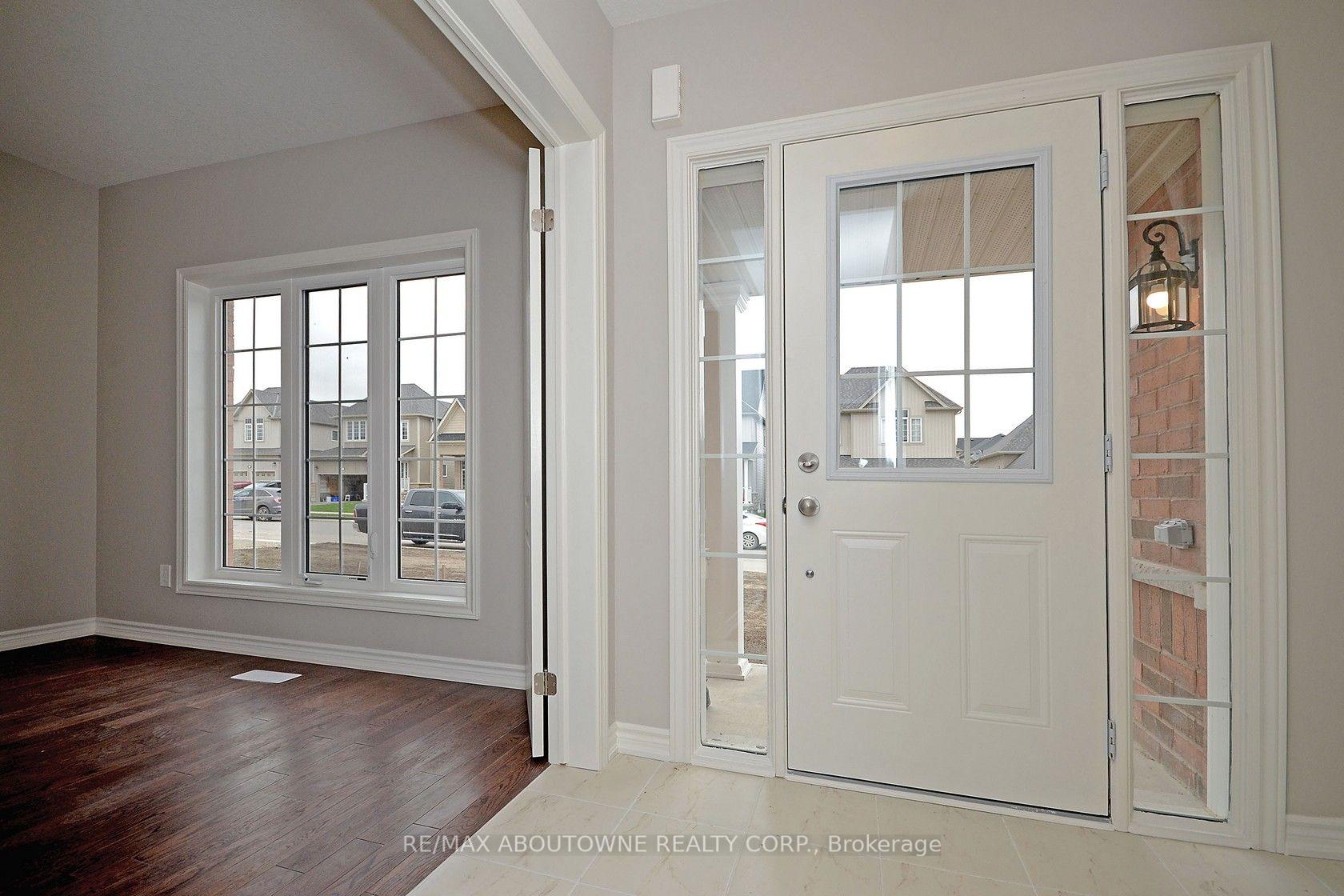 Photo 4 of 22 Ryan Street, Centre Wellington, Fergus — HOMEH