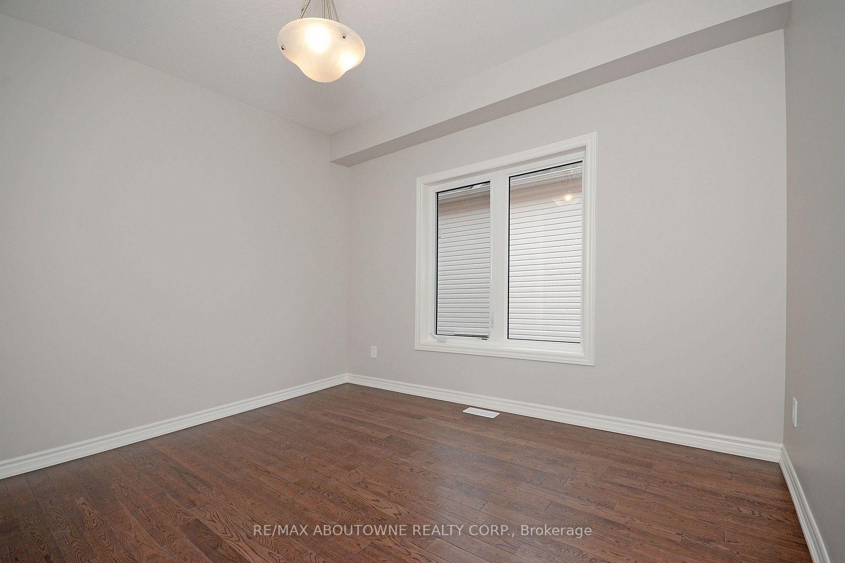 Photo 8 of 22 Ryan Street, Centre Wellington, Fergus — HOMEH