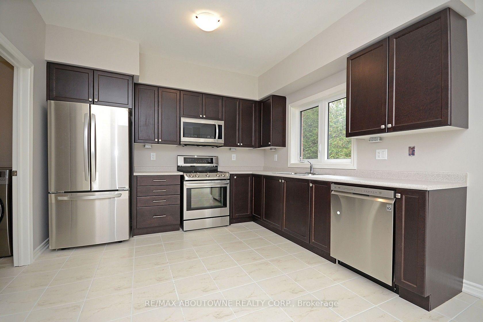 Photo 18 of 22 Ryan Street, Centre Wellington, Fergus — HOMEH