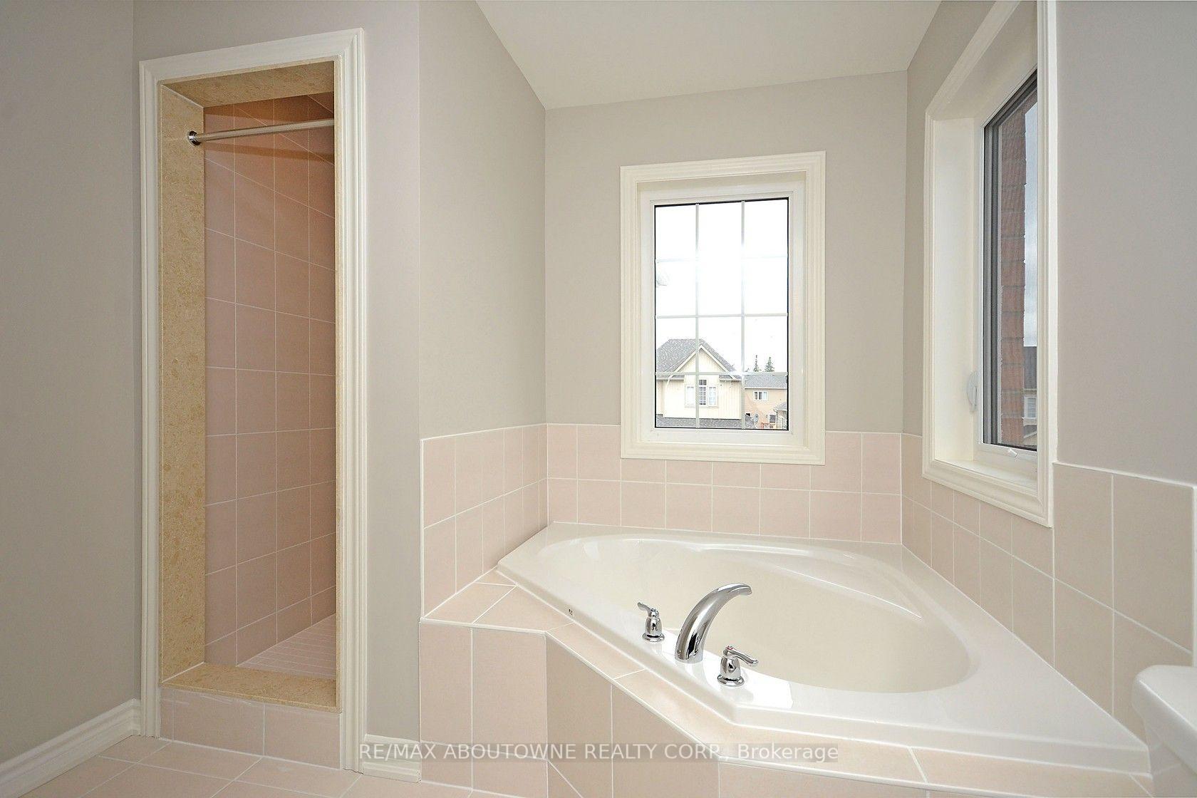Photo 35 of 22 Ryan Street, Centre Wellington, Fergus — HOMEH