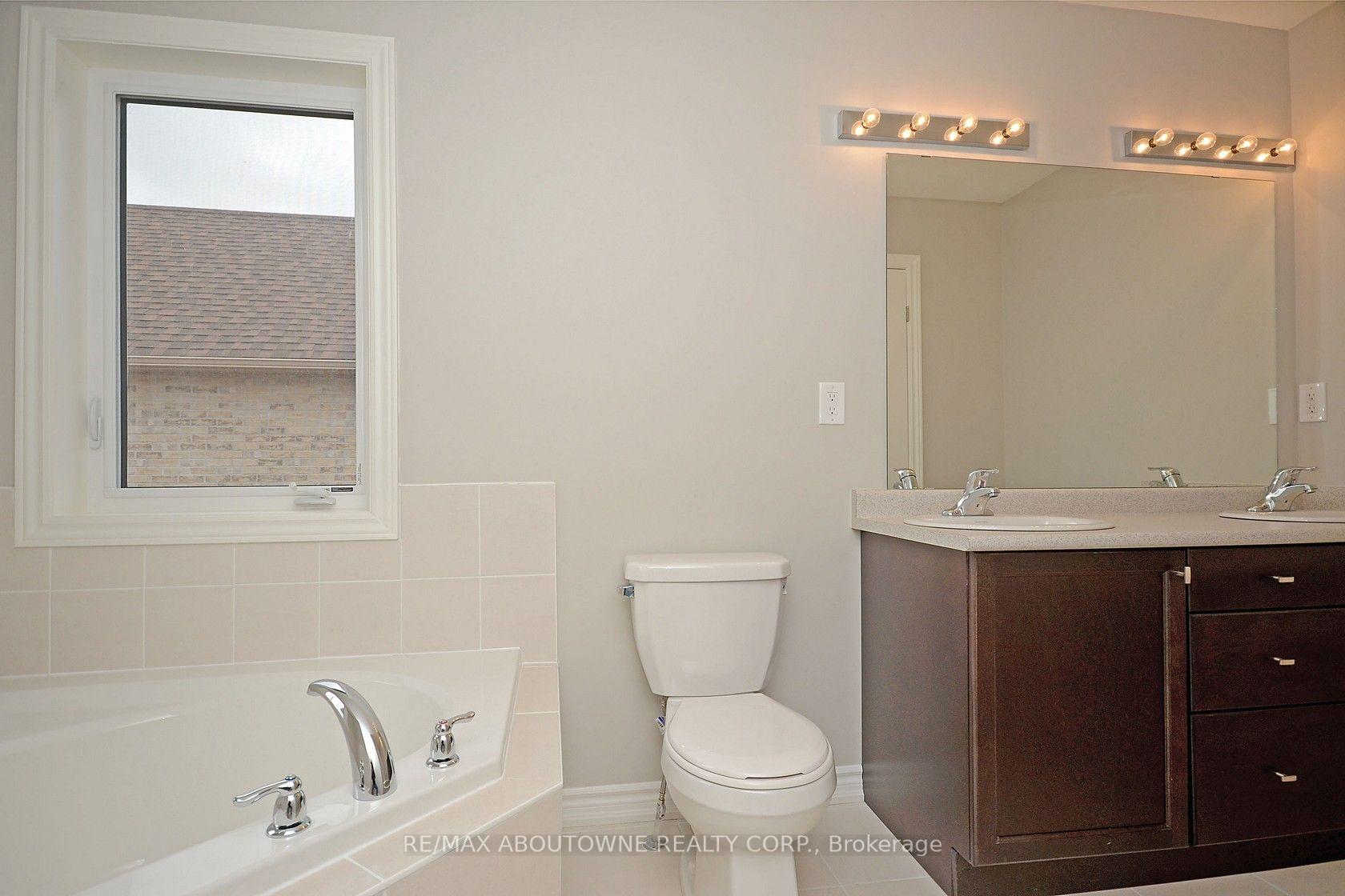 Photo 37 of 22 Ryan Street, Centre Wellington, Fergus — HOMEH