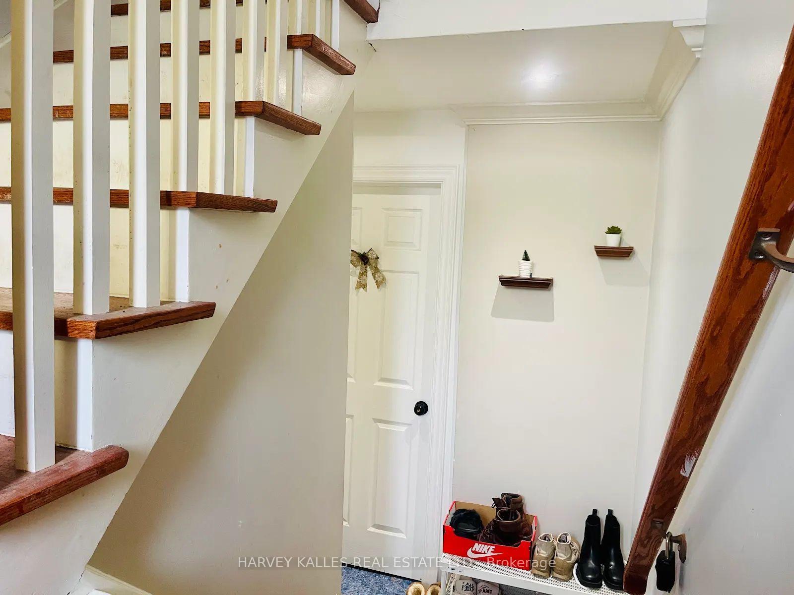Photo 4 of Unit Lower, 1538 Davenport Road, Toronto, Corso Italia-Davenport — HOMEH